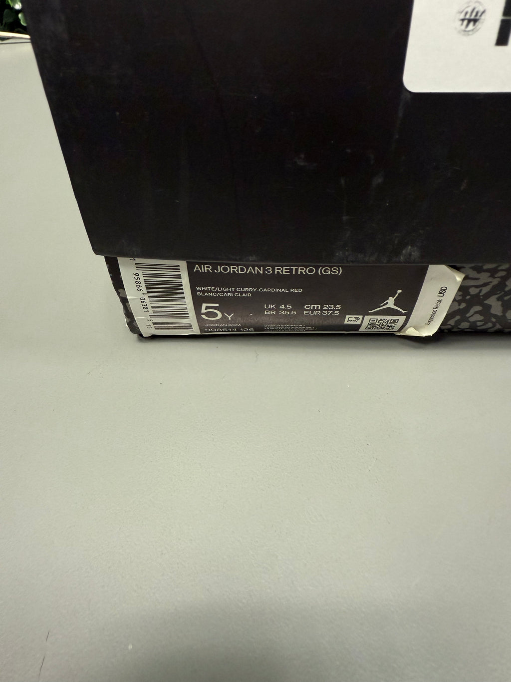 Jordan 3 "Fire Red” Size 5Y Preowned