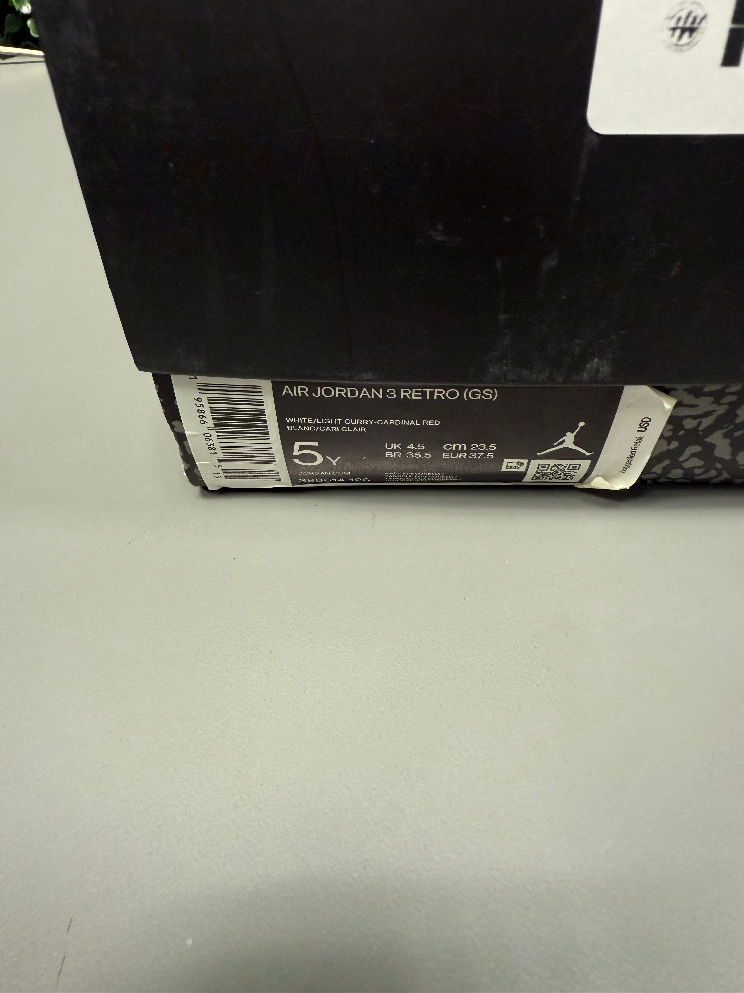 Jordan 3 "Fire Red” Size 5Y Preowned