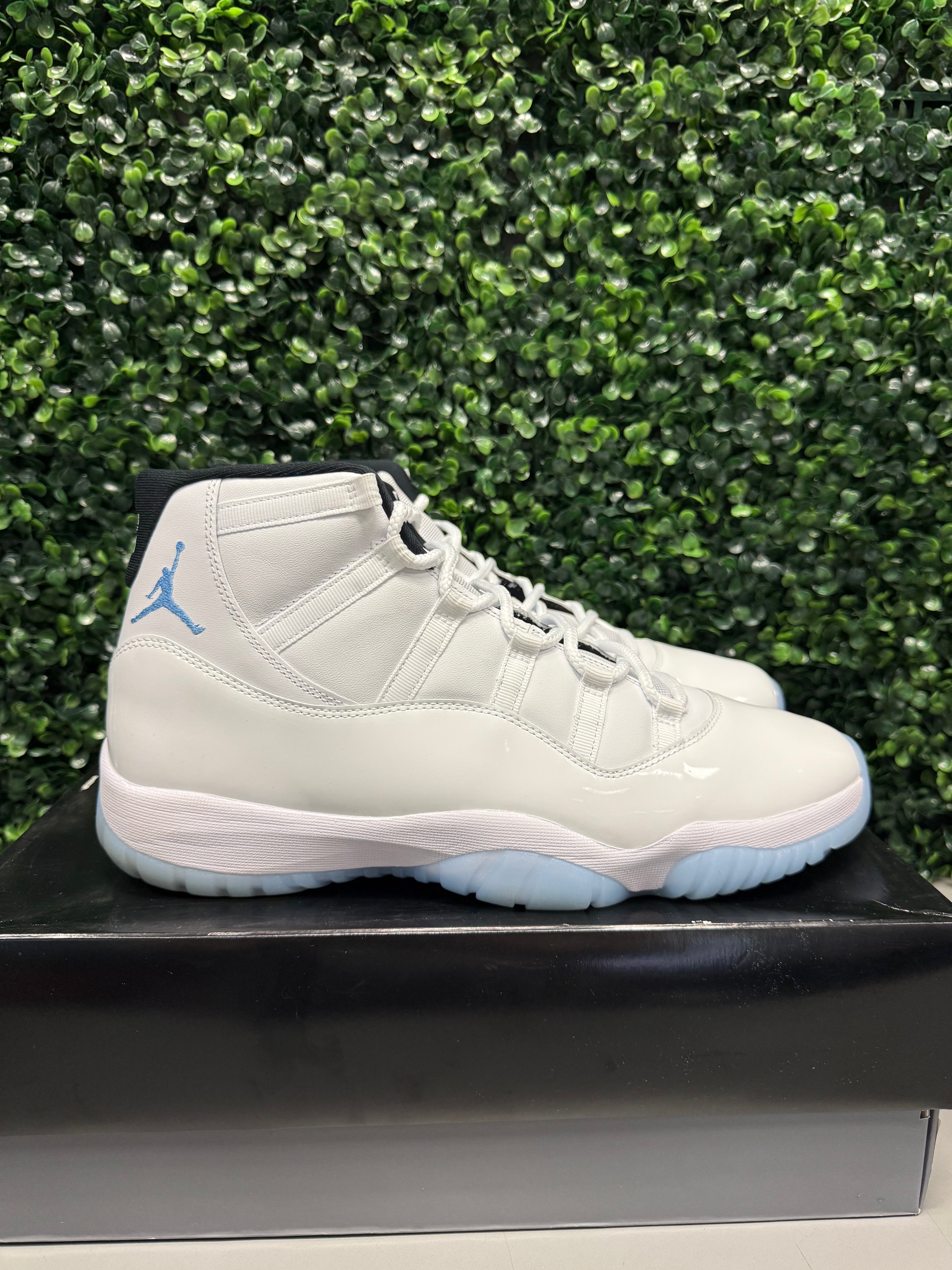 Jordan 11 High "Legend Blue" Size 13 Preowned