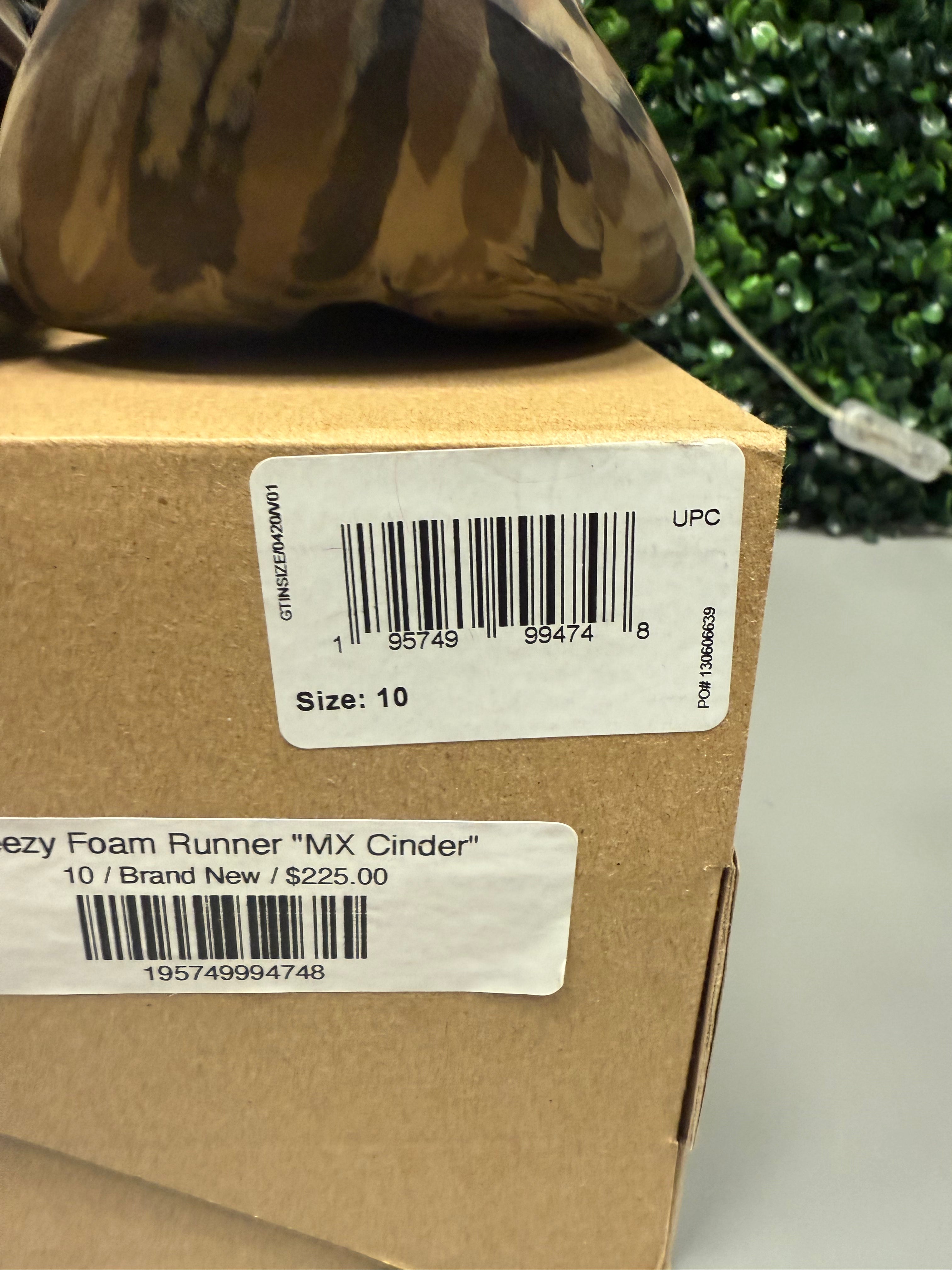 Yeezy Foam RNNR "Mx Cinder" Size 10 Preowned