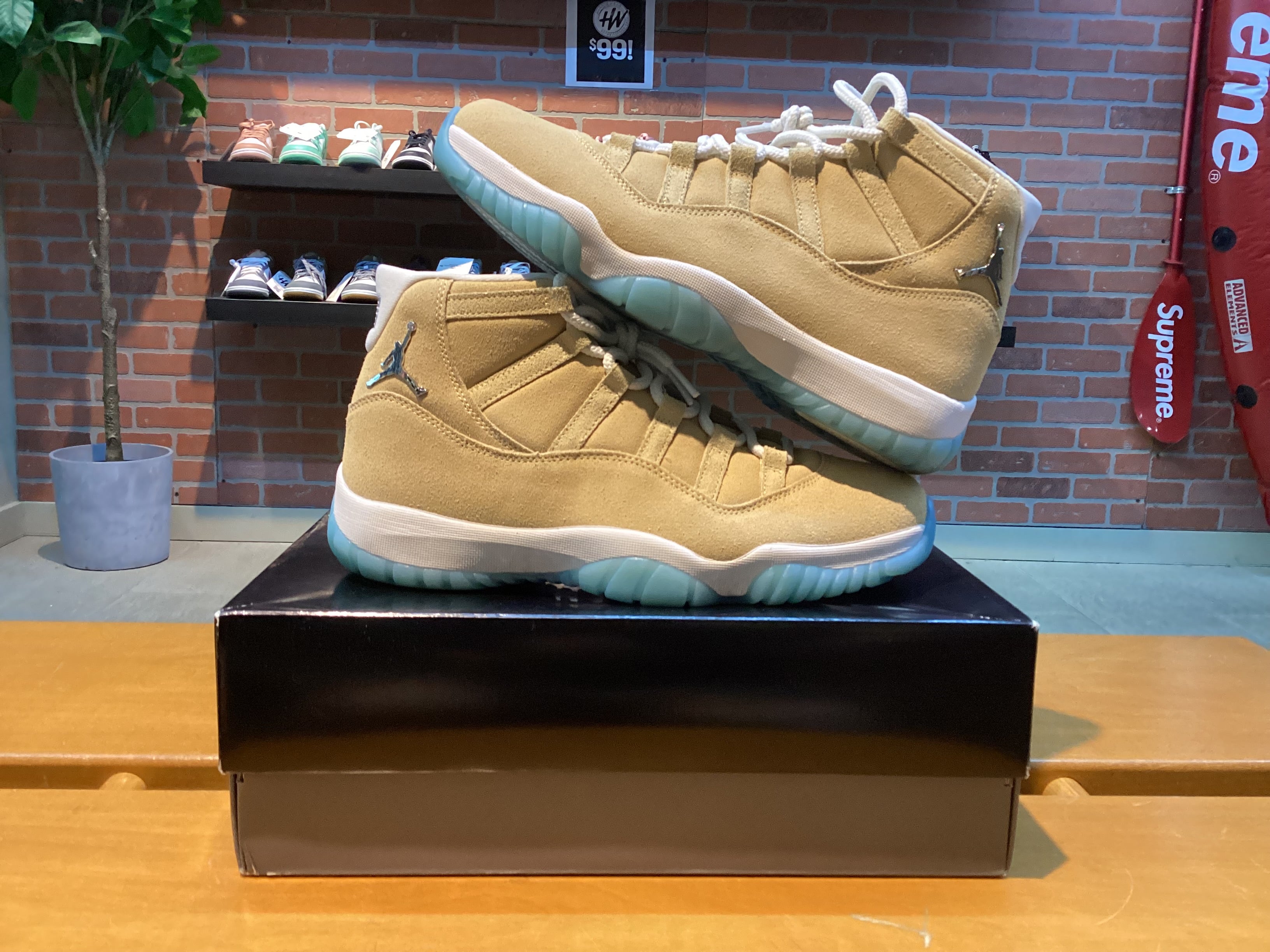 Jordan 11 “H-Town” Size 11 worn once