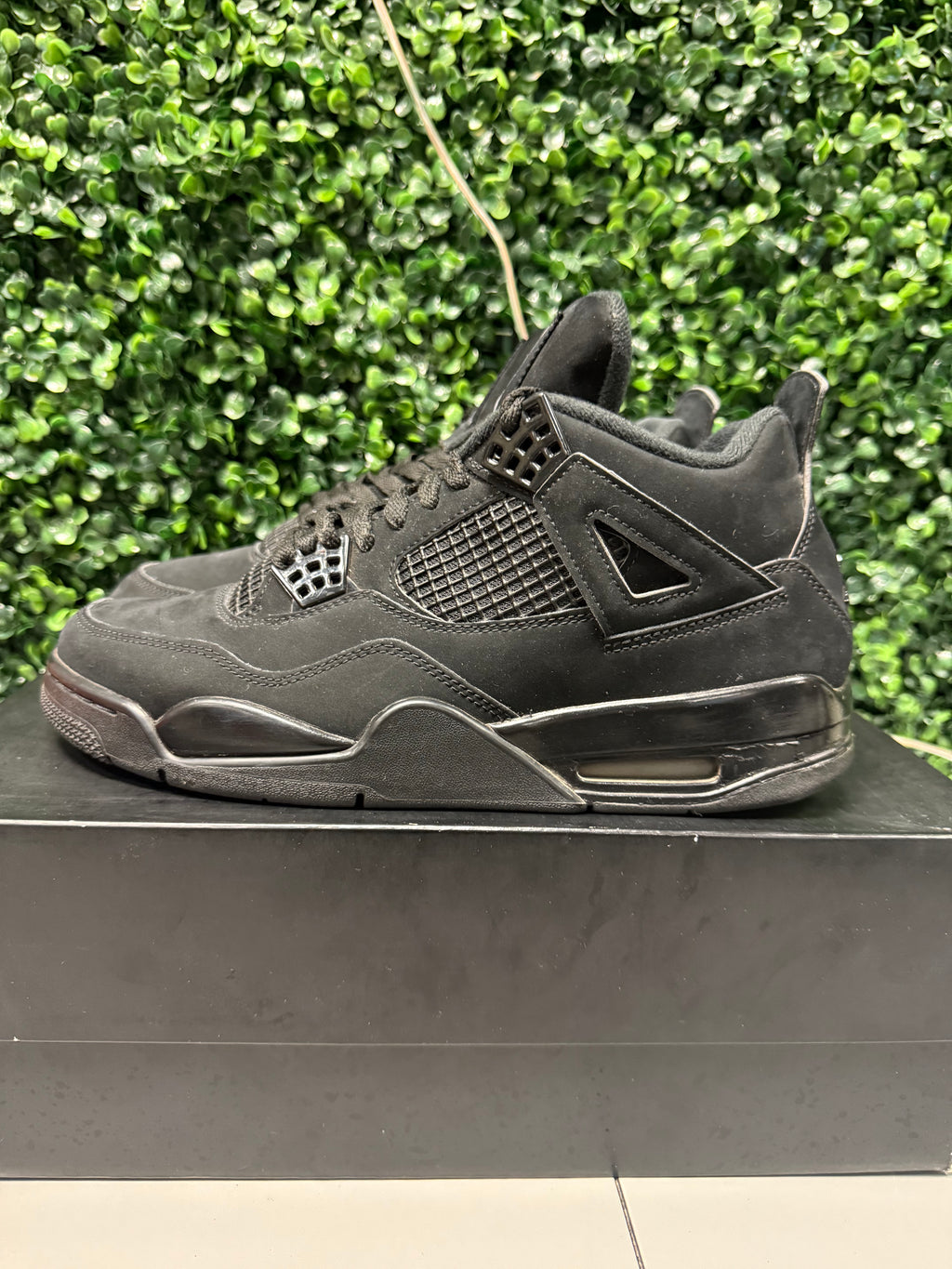 Jordan 4 "Black Cat 2020" Size 9.5 Preowned