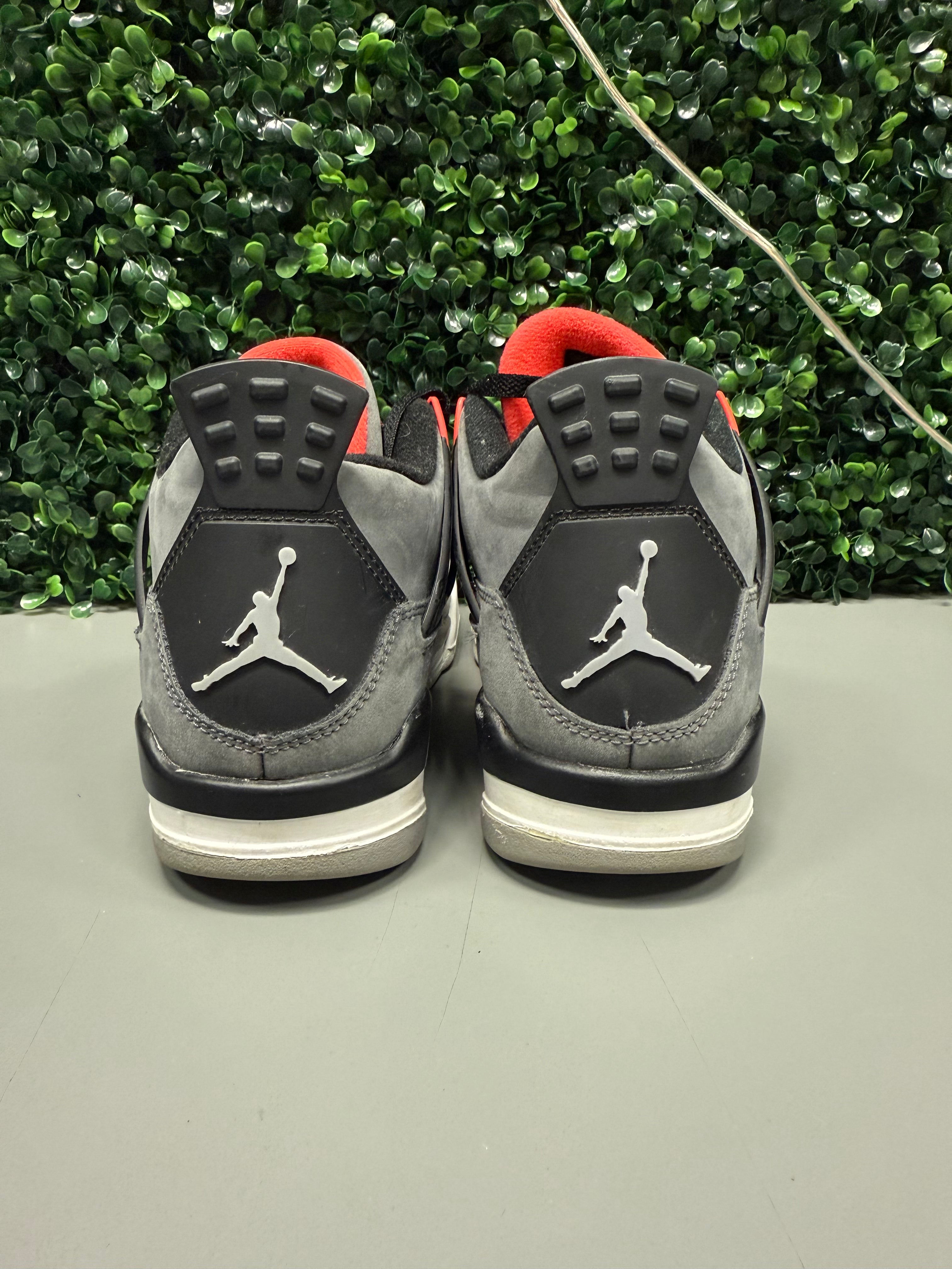 Jordan 4 "Infrared" Size 6Y Preowned