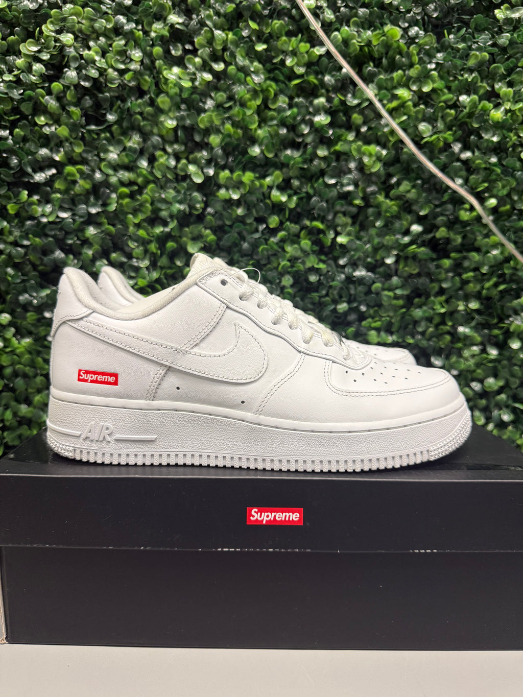 Nike Air Force 1 "Supreme White" Size 7.5 Preowned