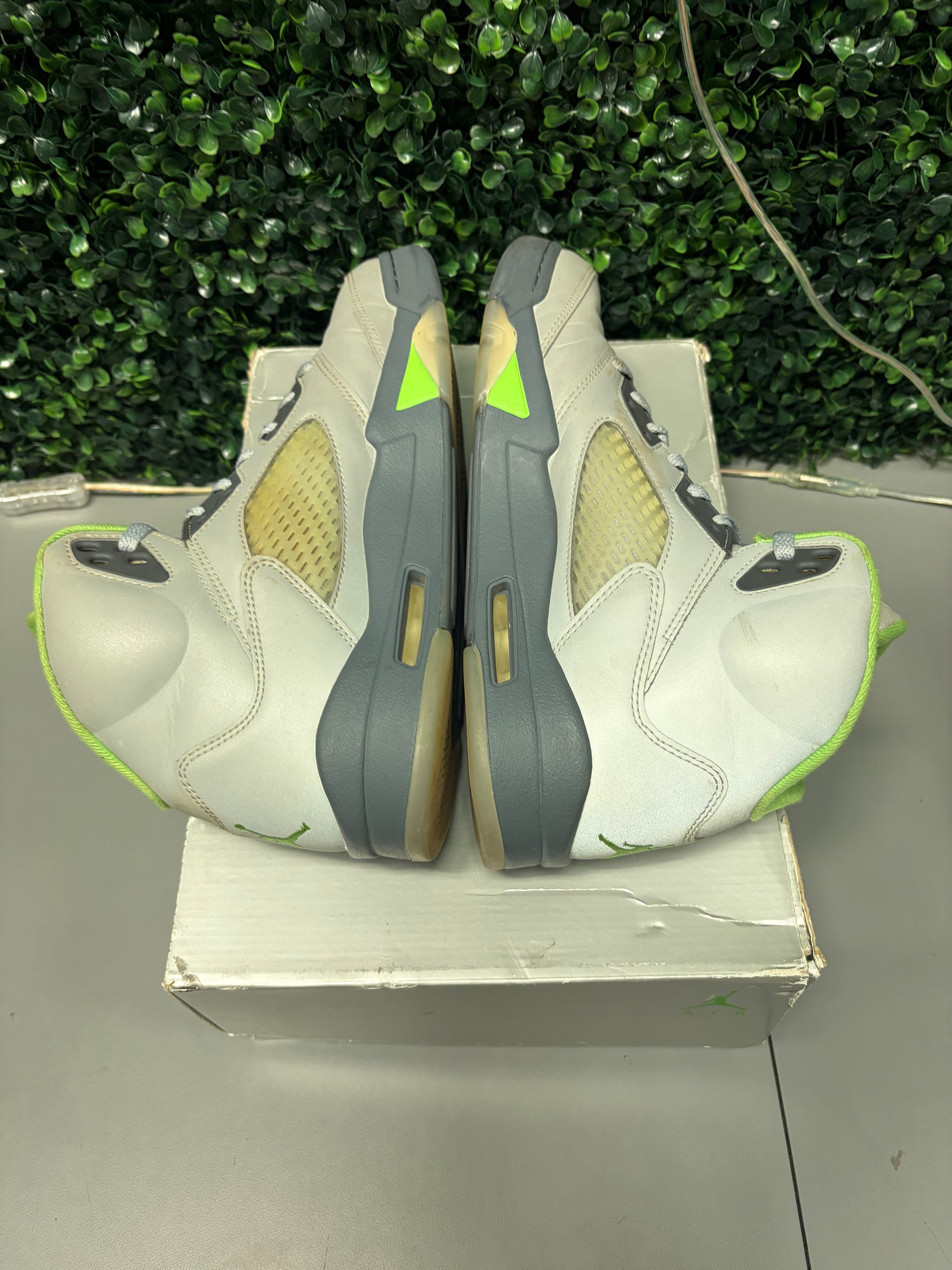 Jordan 5 Retro "Green Bean" Size 10 Preowned