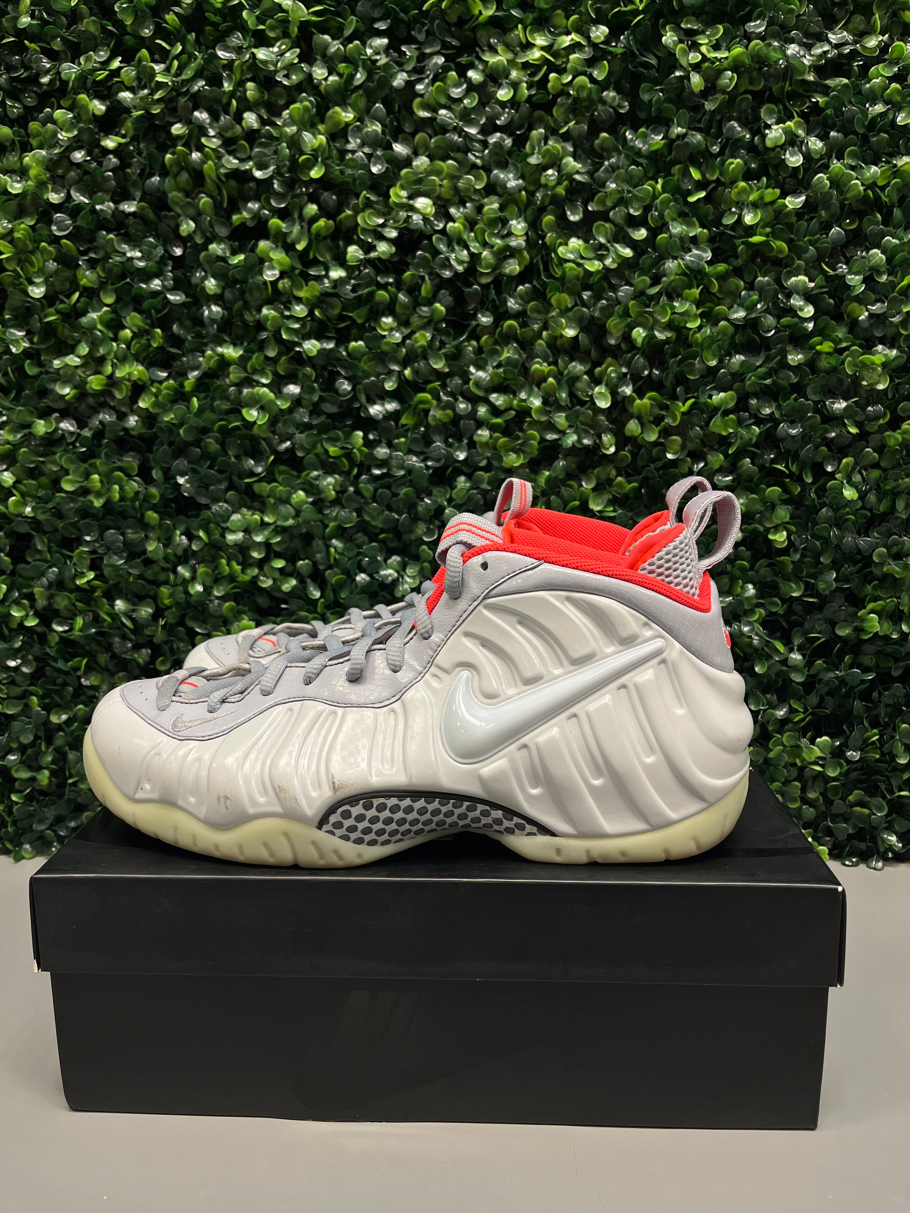 Nike Air Foamposite Pro "Pure Platinum" Size 11.5 Preowned
