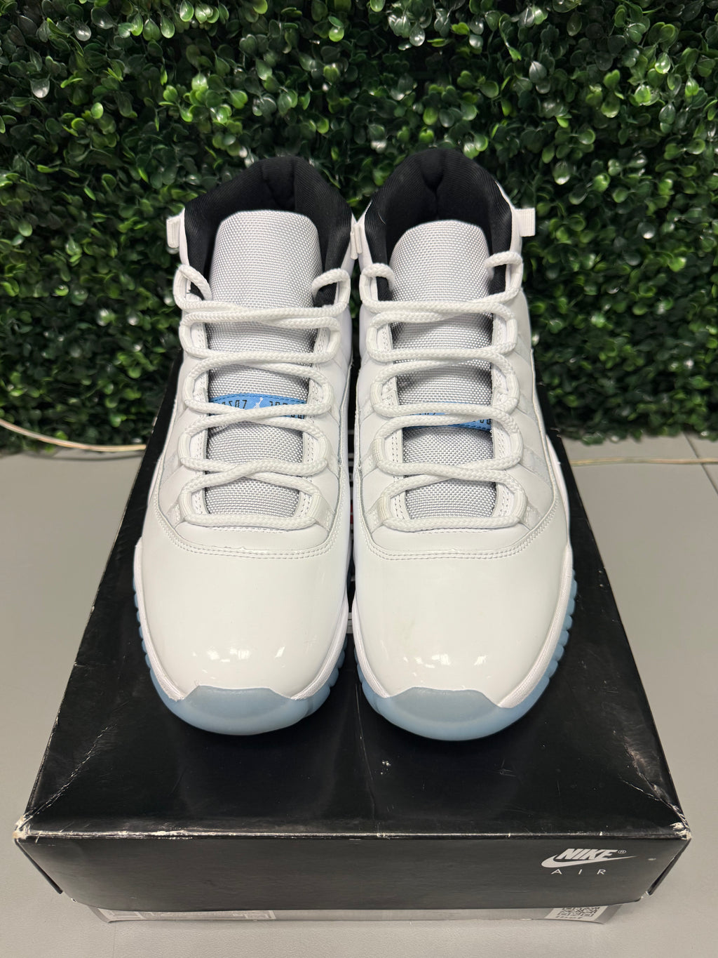 Jordan 11 High "Legend Blue" Size 12 Preowned