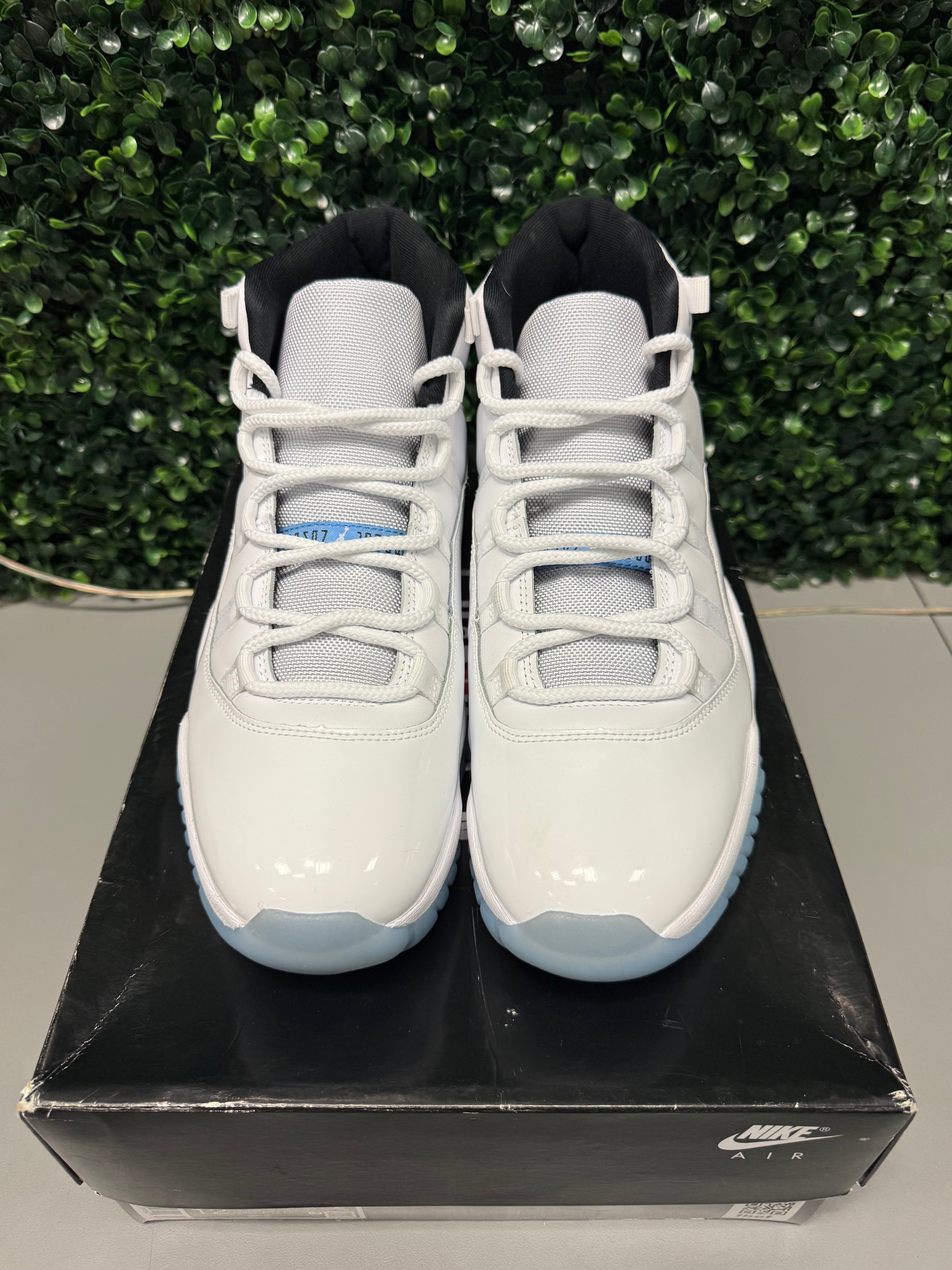 Jordan 11 High "Legend Blue" Size 12 Preowned