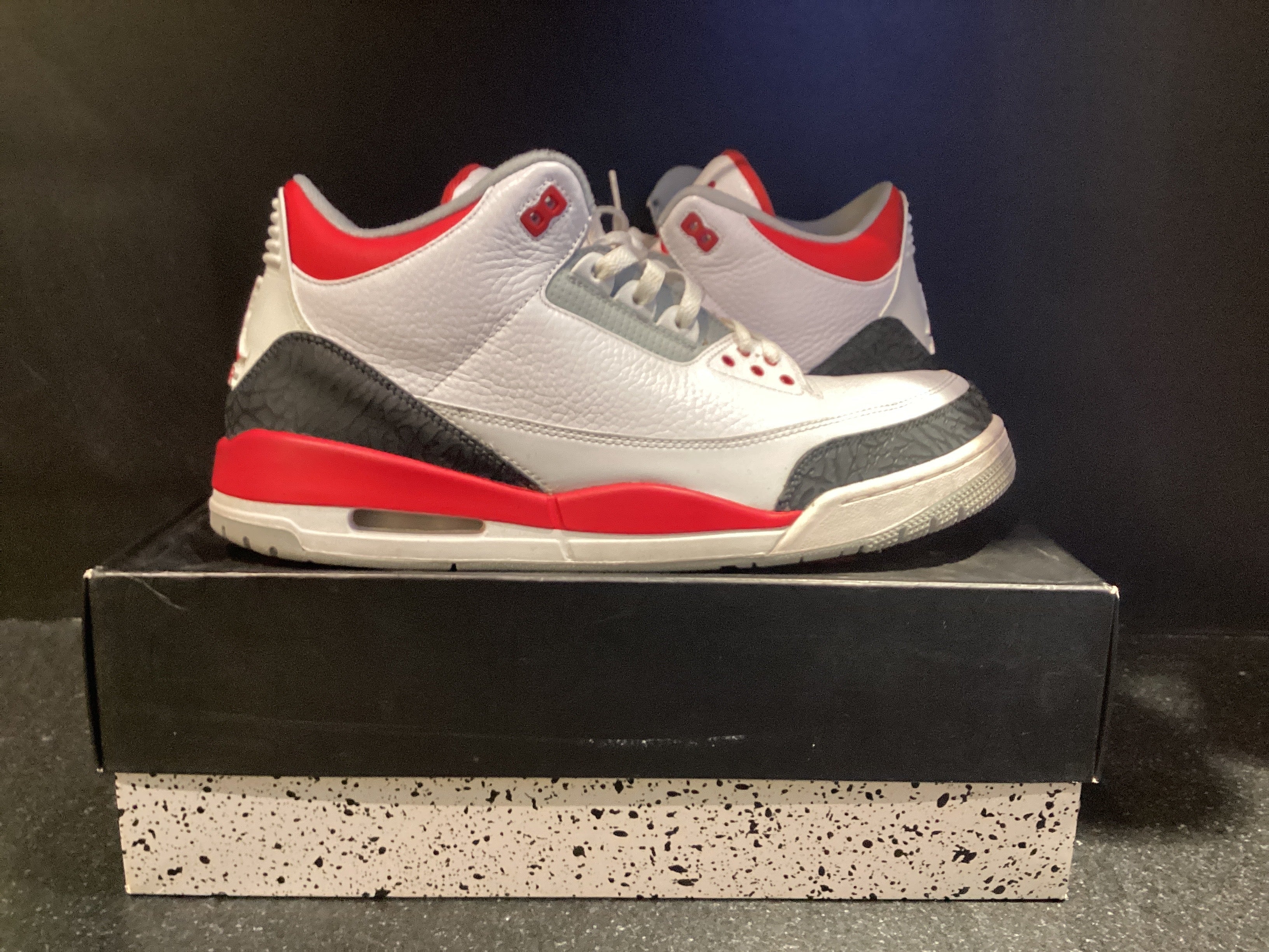 Jordan 3 “Fire Red” (2013) Preowned Size 14
