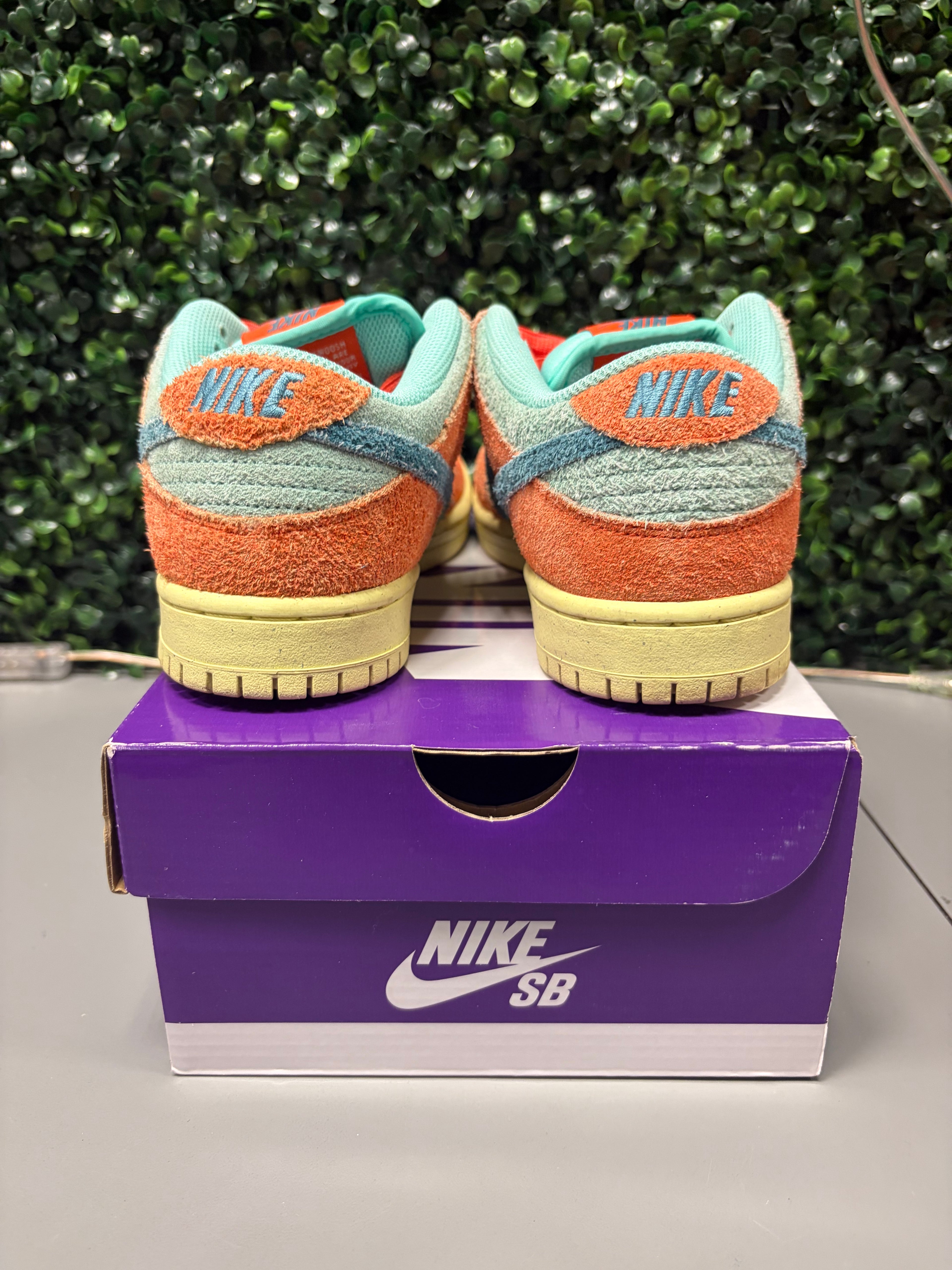 Nike SB Dunk Low "Orange Emerald Rise" Size 5 Preowned