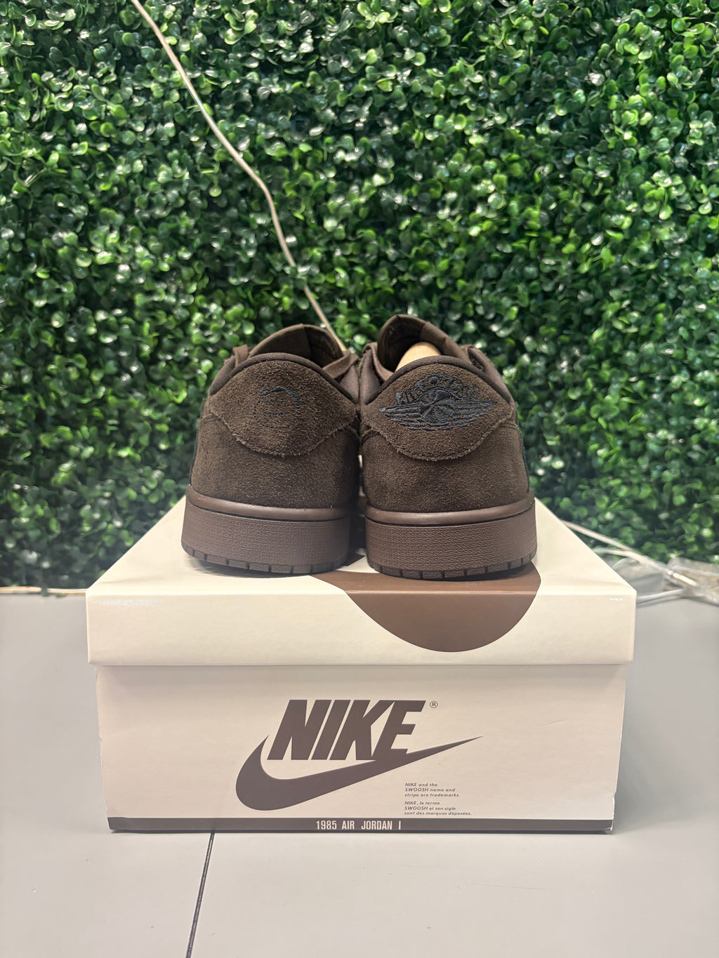 Jordan 1 Retro Low OG SP Travis Scott "Velvet Brown" Size 12 Preowned