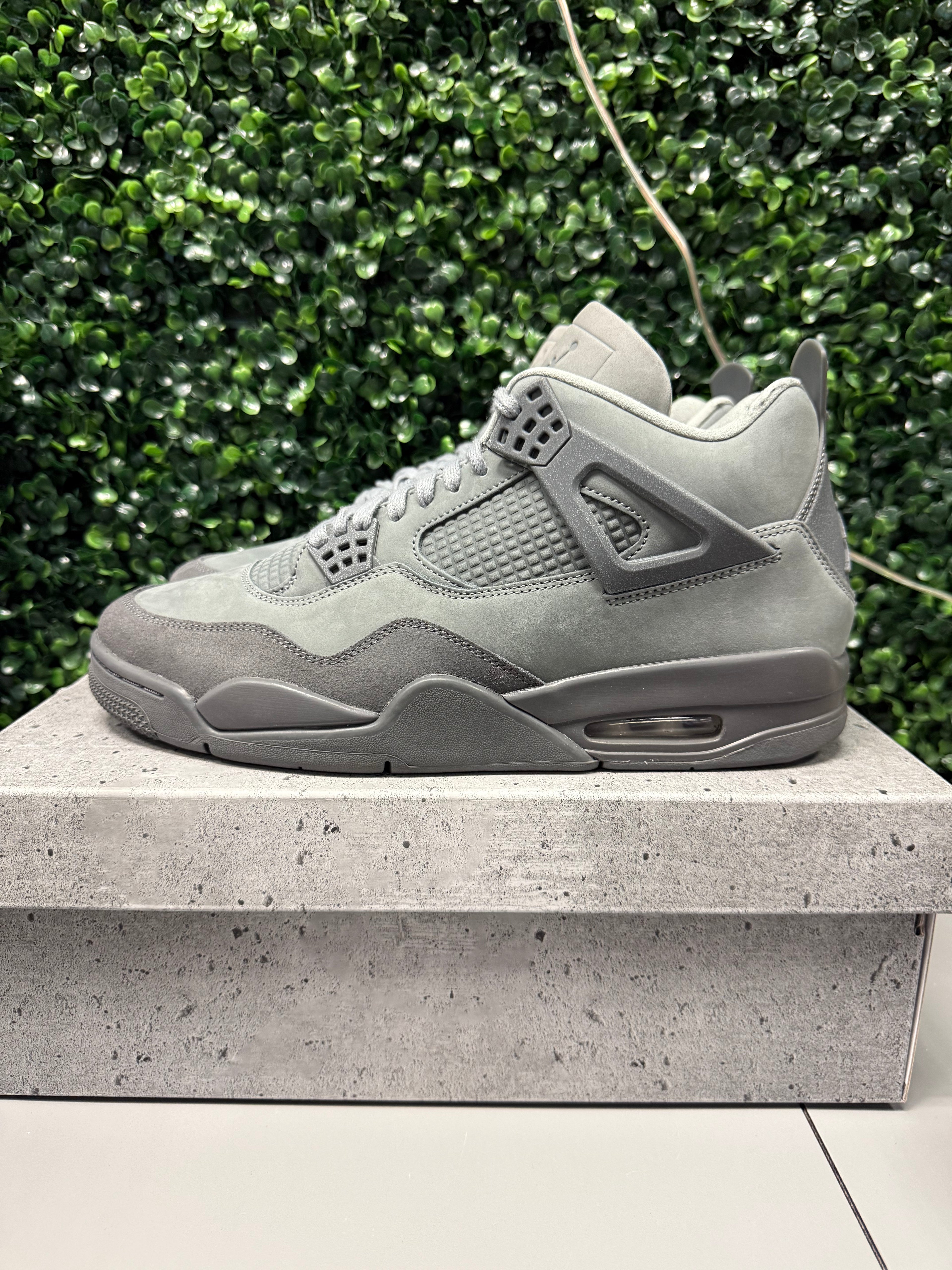 Jordan 4 "Wet Cement" Size 11 Preowned