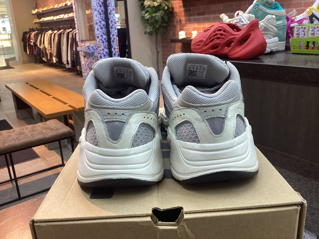Yeezy 700 “Static” Size 8.5 Pre Owned