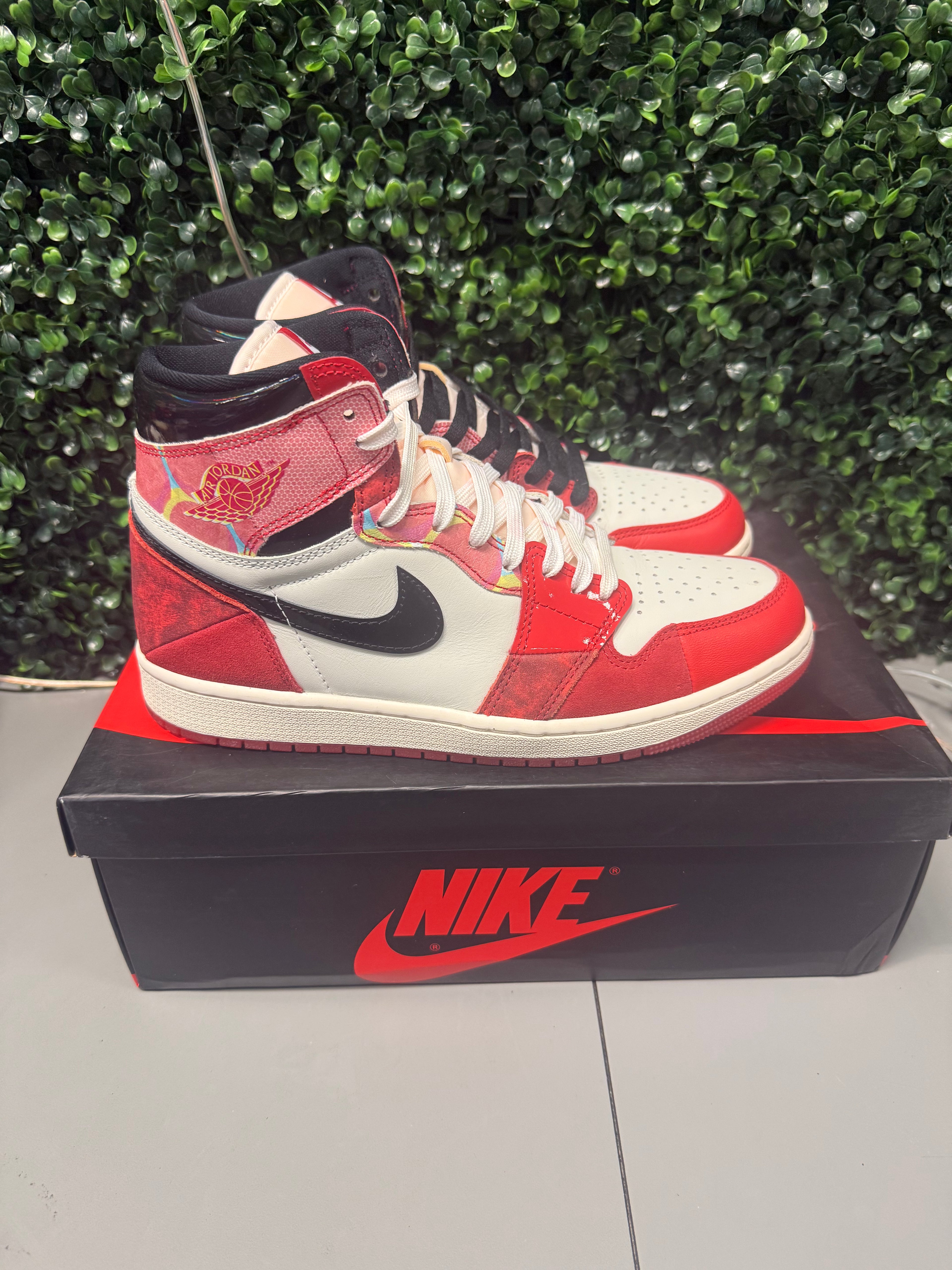 Jordan 1 Retro High OG "Spider-Man Across the Spider-Verse" Size 9.5 Preowned