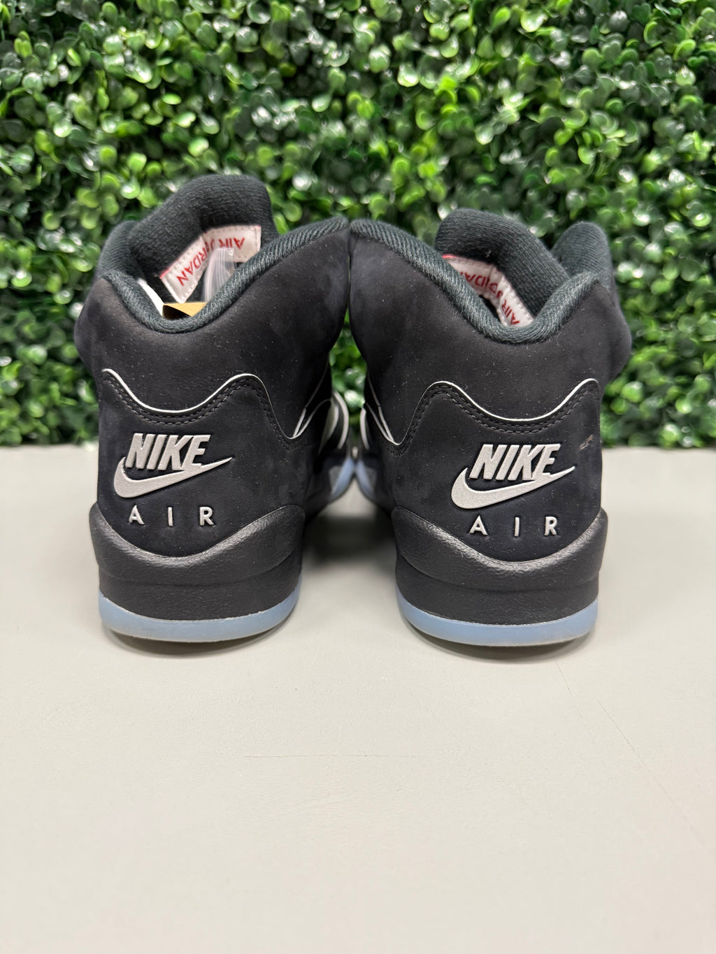 Jordan 5 "Metallic Reimagined" Size 5.5Y Preowned