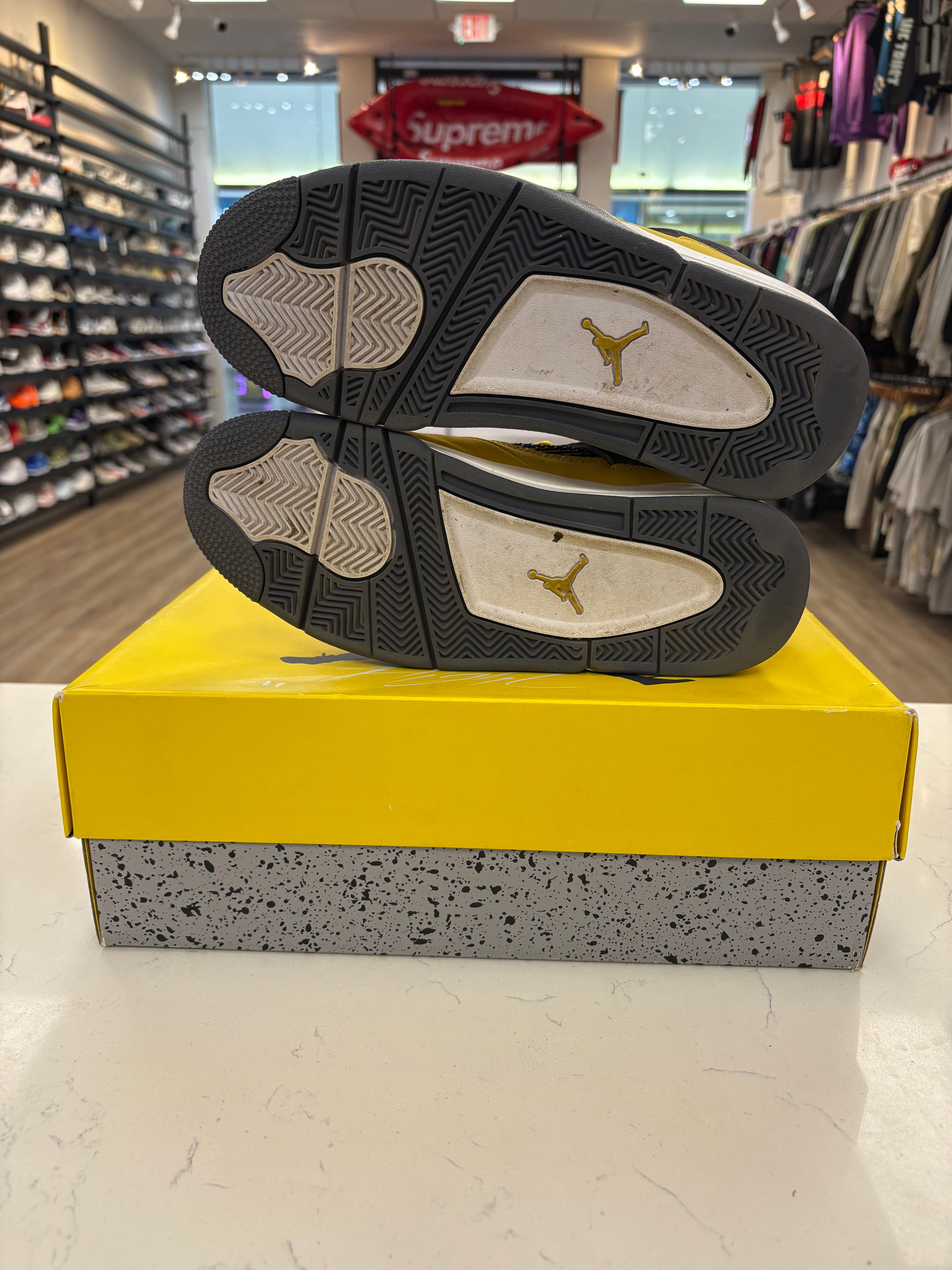 Jordan 4 “Lightning” Preowned Size 8.5