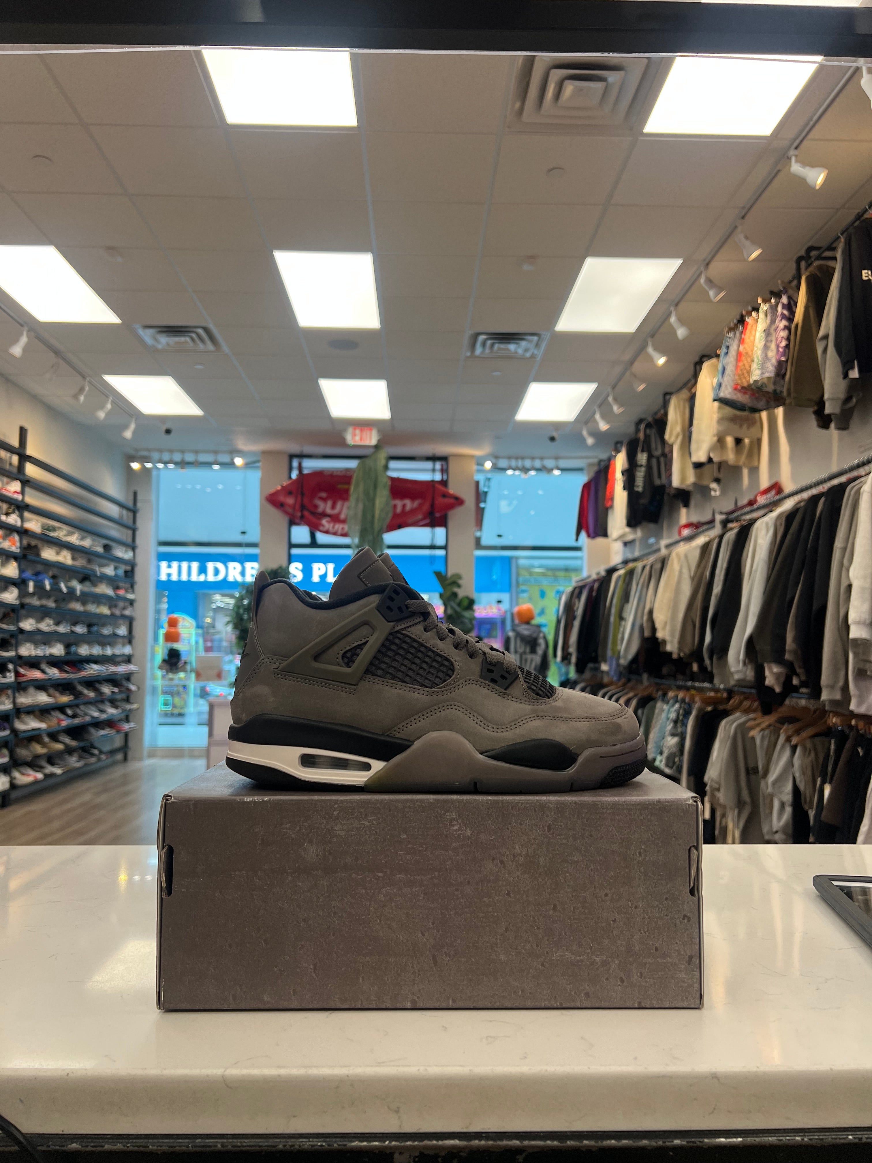 Jordan 4 “Cave Stone”  size 7Y Preowned