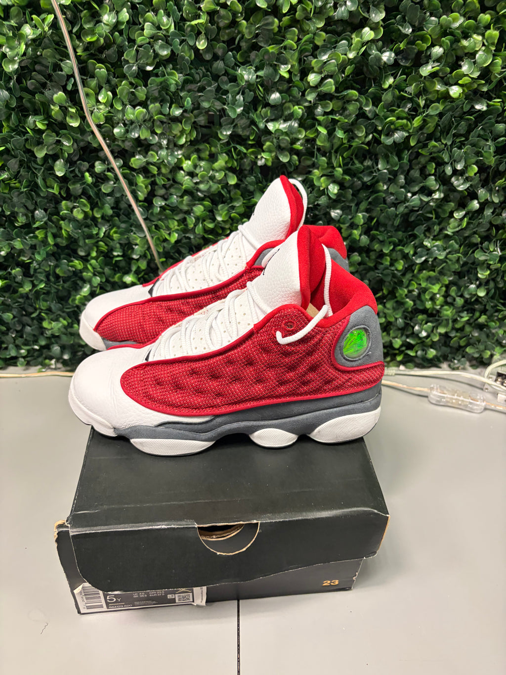 Jordan 13 Retro "Gym Red Flint Grey" Size 5Y Preowned