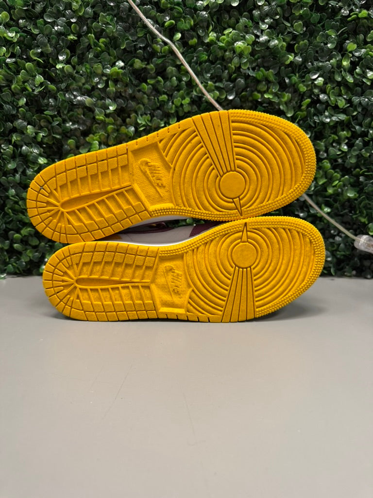 Jordan 1 High "Brotherhood" Size 7Y Preowned