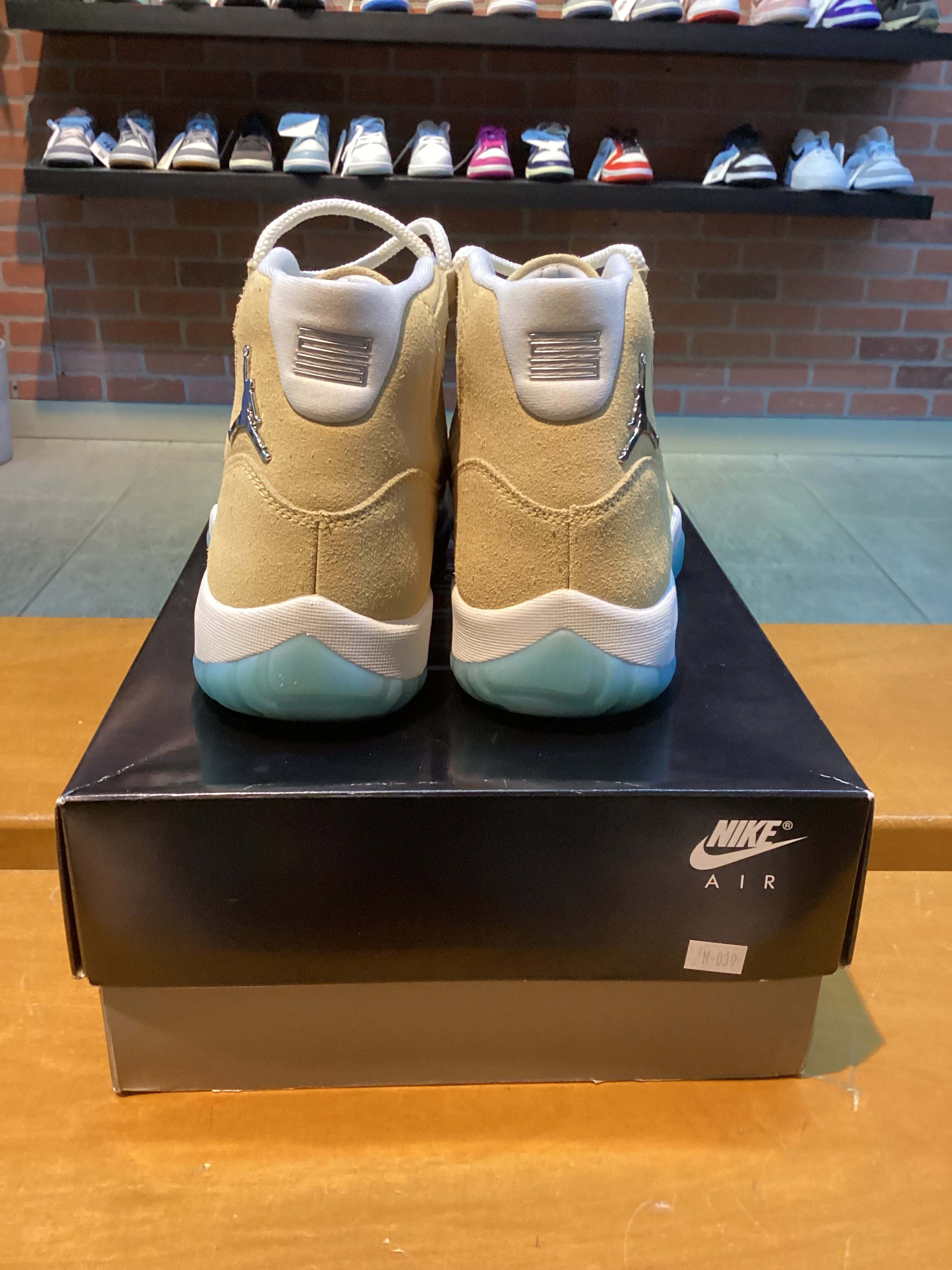 Jordan 11 “H-Town” Size 11 worn once