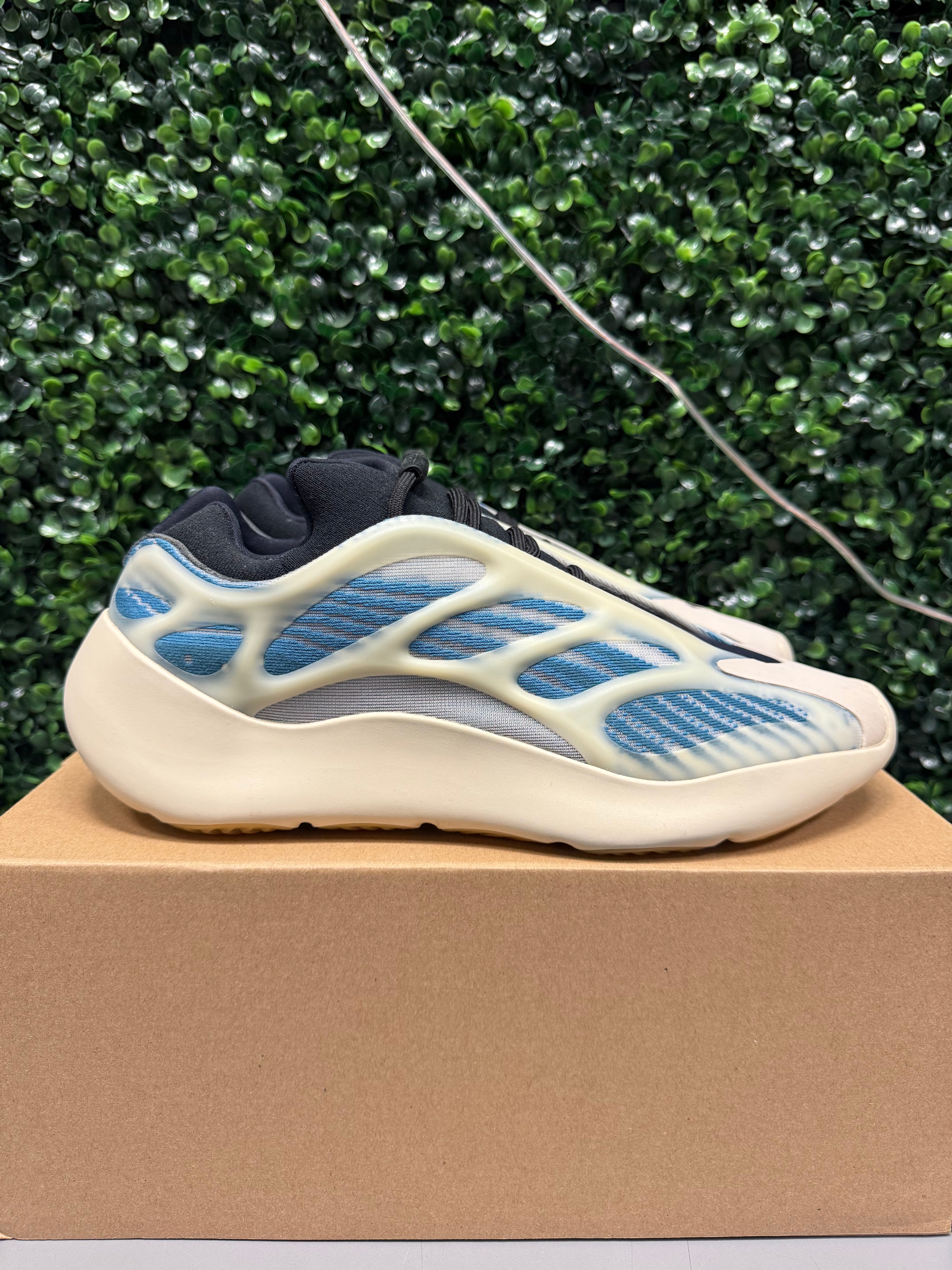 Adidas Yeezy 700 V3 "Kyanite" Size 11 Preowned