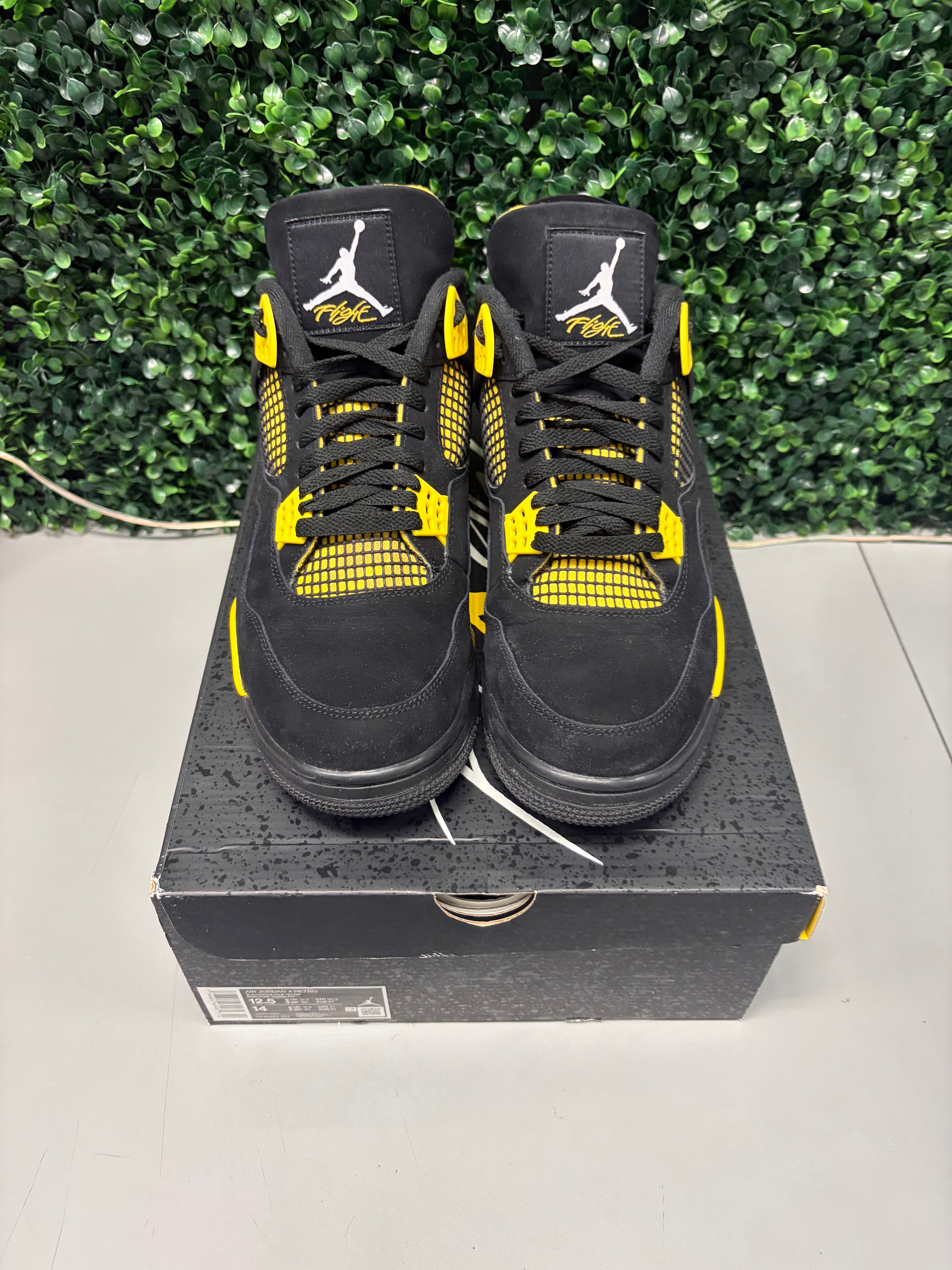 Jordan 4 Retro "Thunder" Size 12.5 Preowned