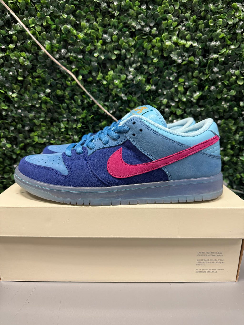 Nike SB Dunk Low "Run The Jewels" Size 10 Preowned