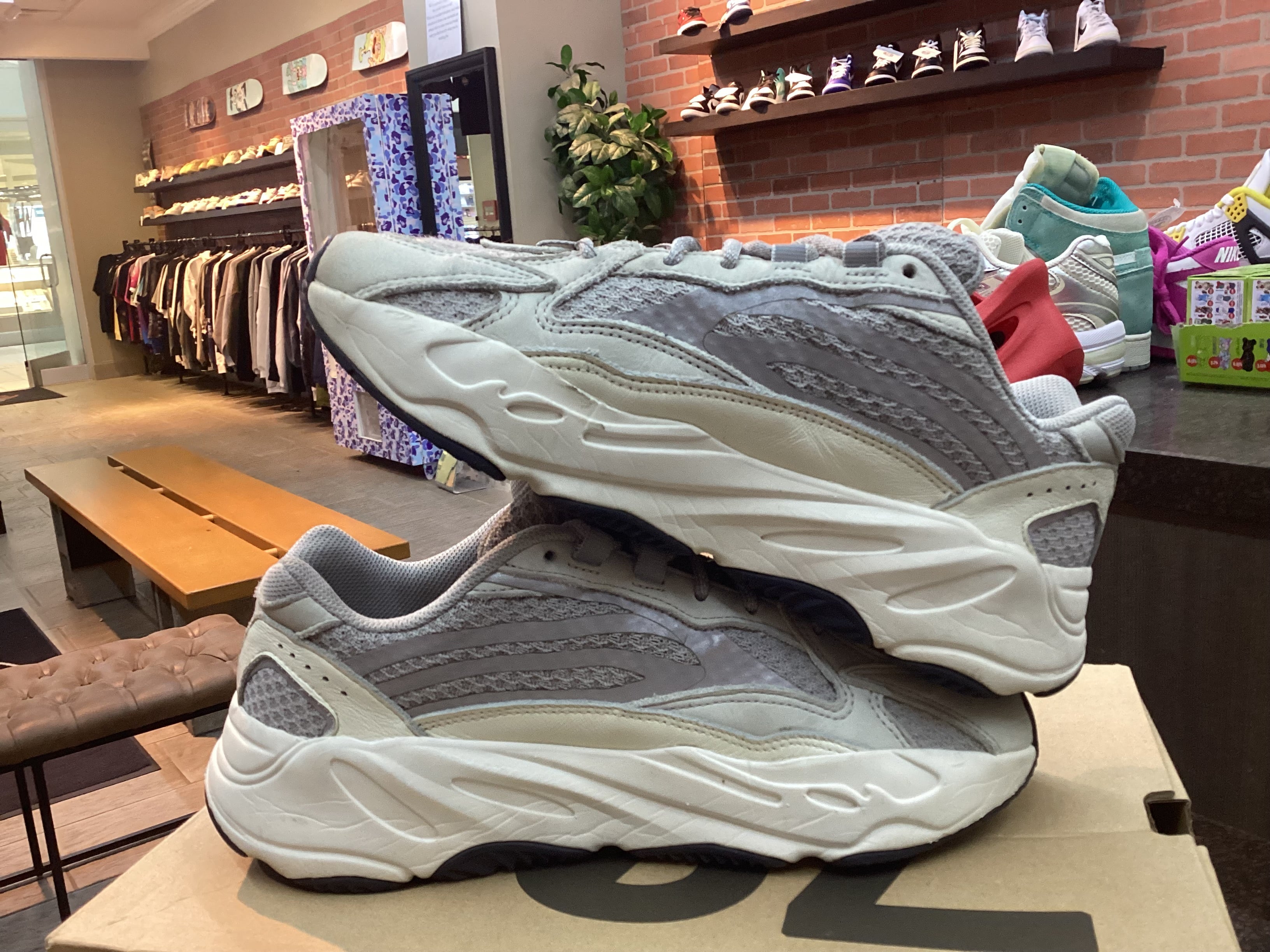 Yeezy 700 “Static” Size 8.5 Pre Owned