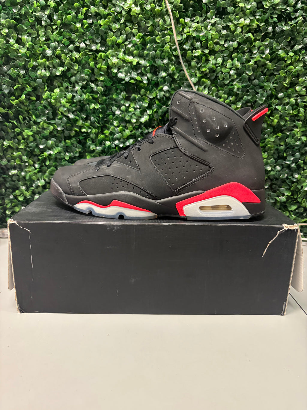 Jordan 6 Retro "Black Infrared" 2019 Size 12 Preowned