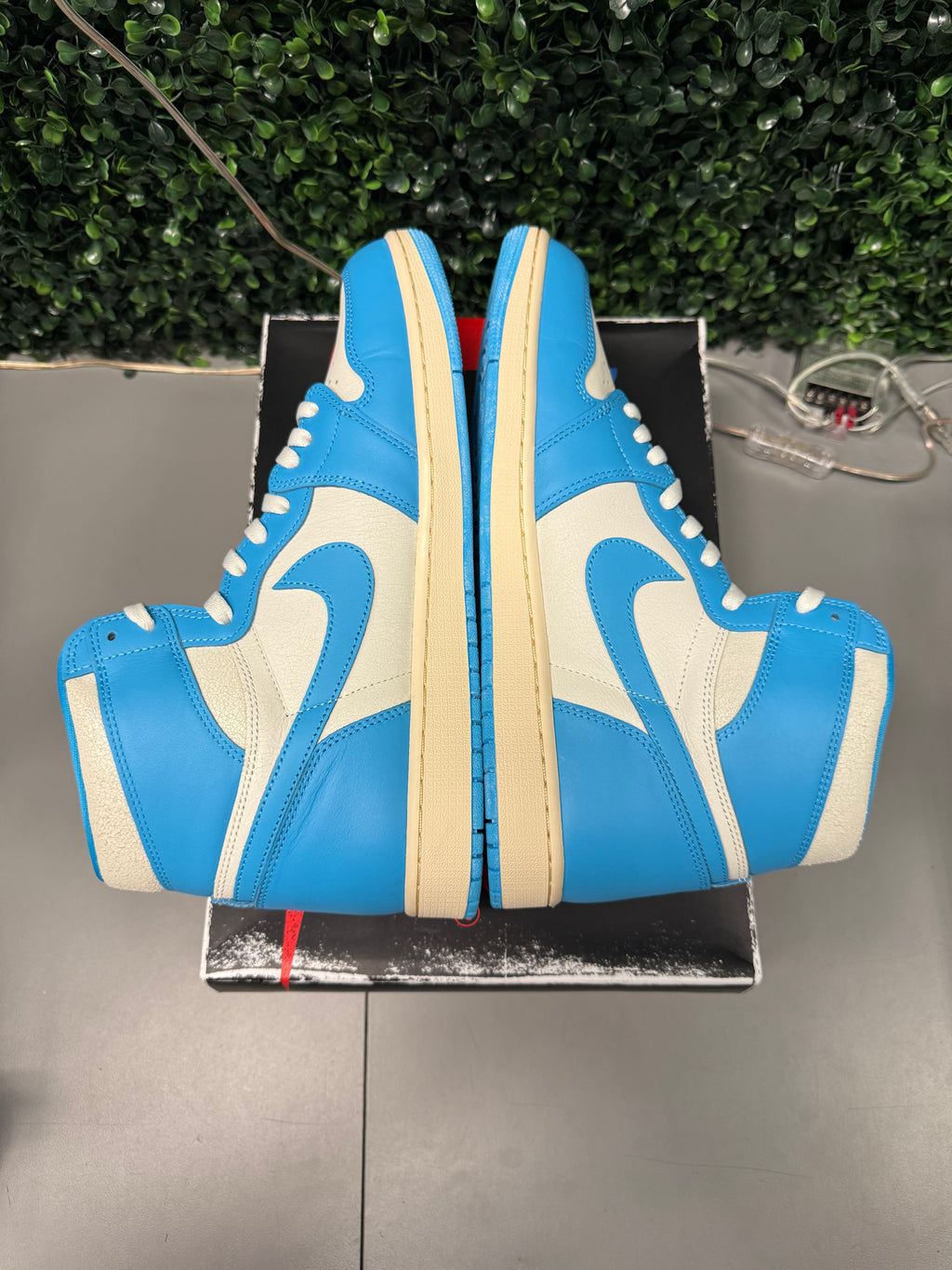 Jordan 1 High "UNC Reimagined" Size 13 Preowned