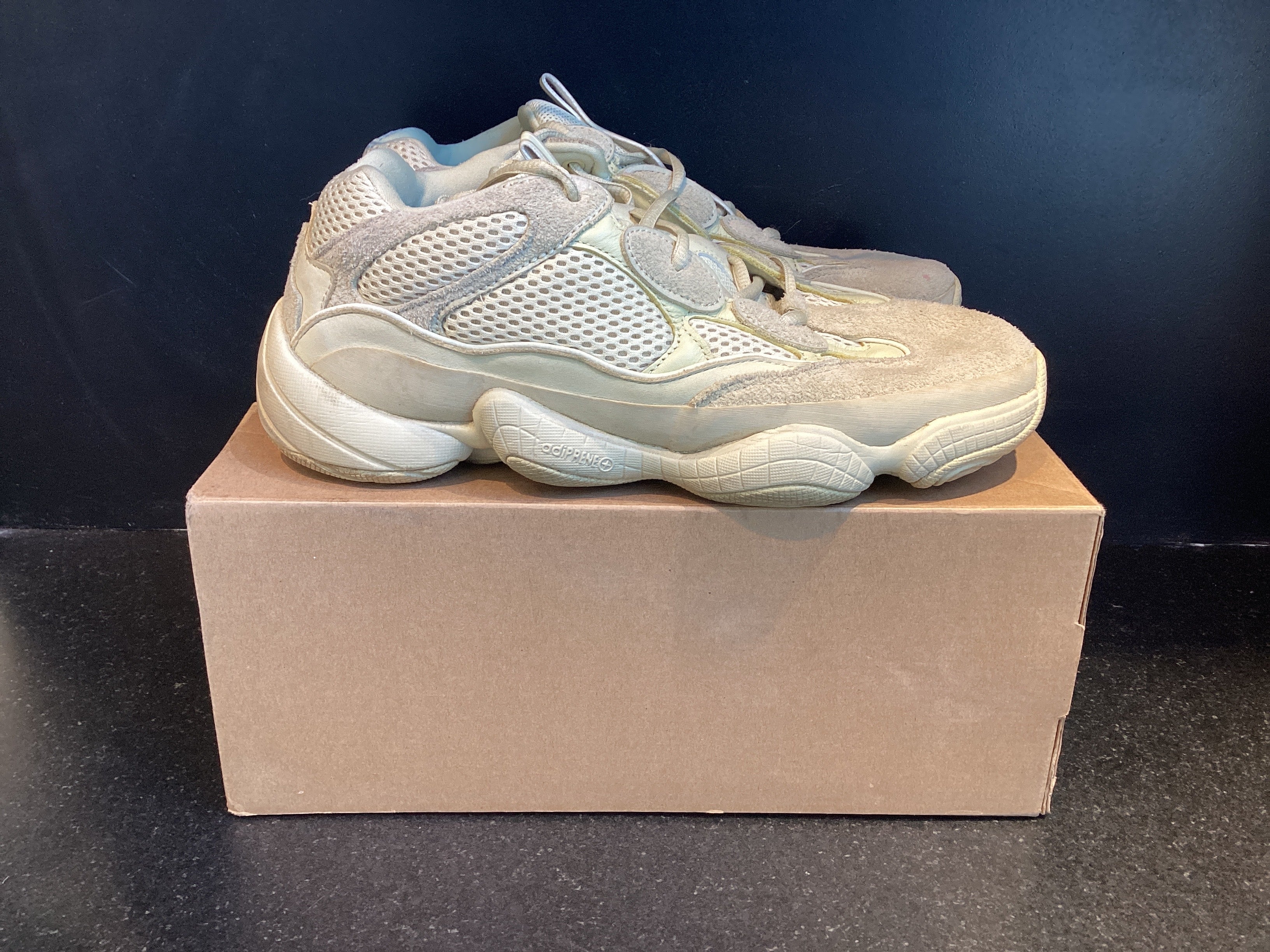 Yeezy 500 “Super Moon Yellow” Preowned Size 9 Rep Box