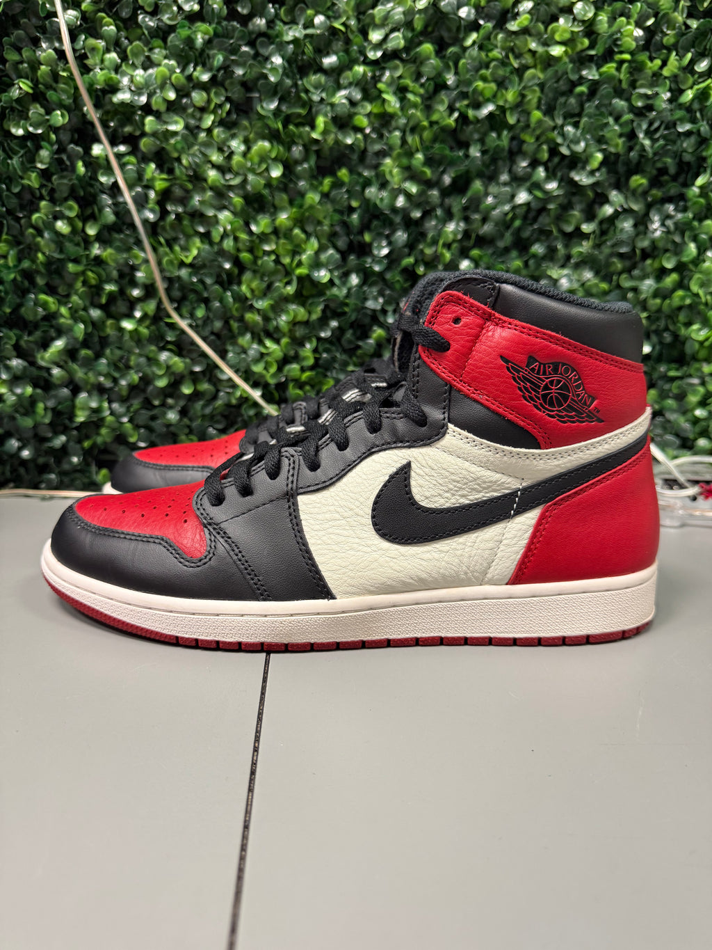 Jordan 1 High "Bred Toe" Size 10.5 Preowned