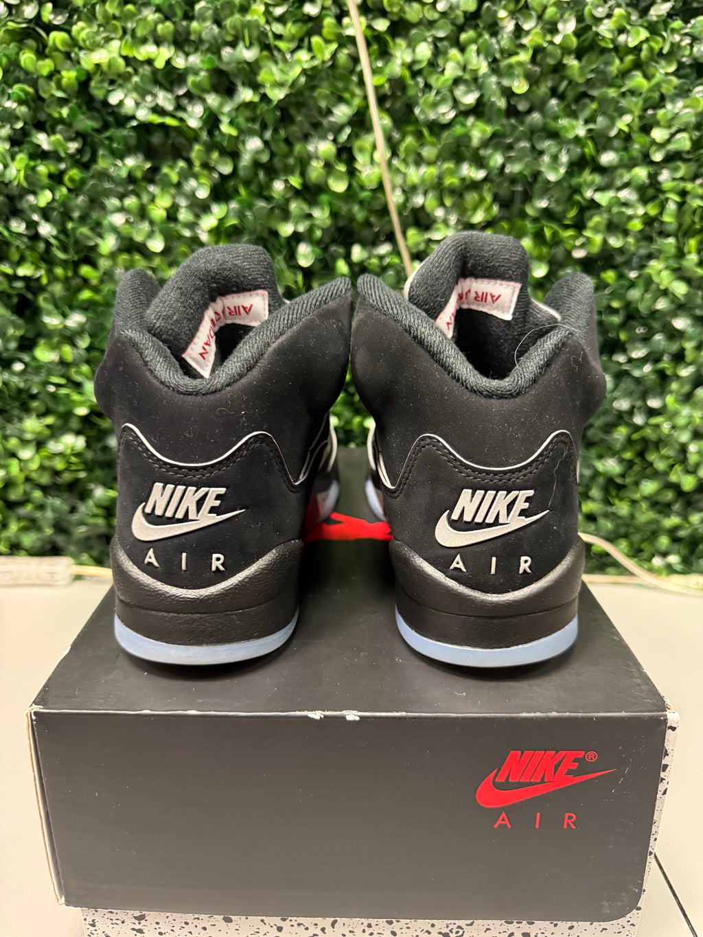 Jordan 5 "Metallic Reimagined" Size 4Y Preowned