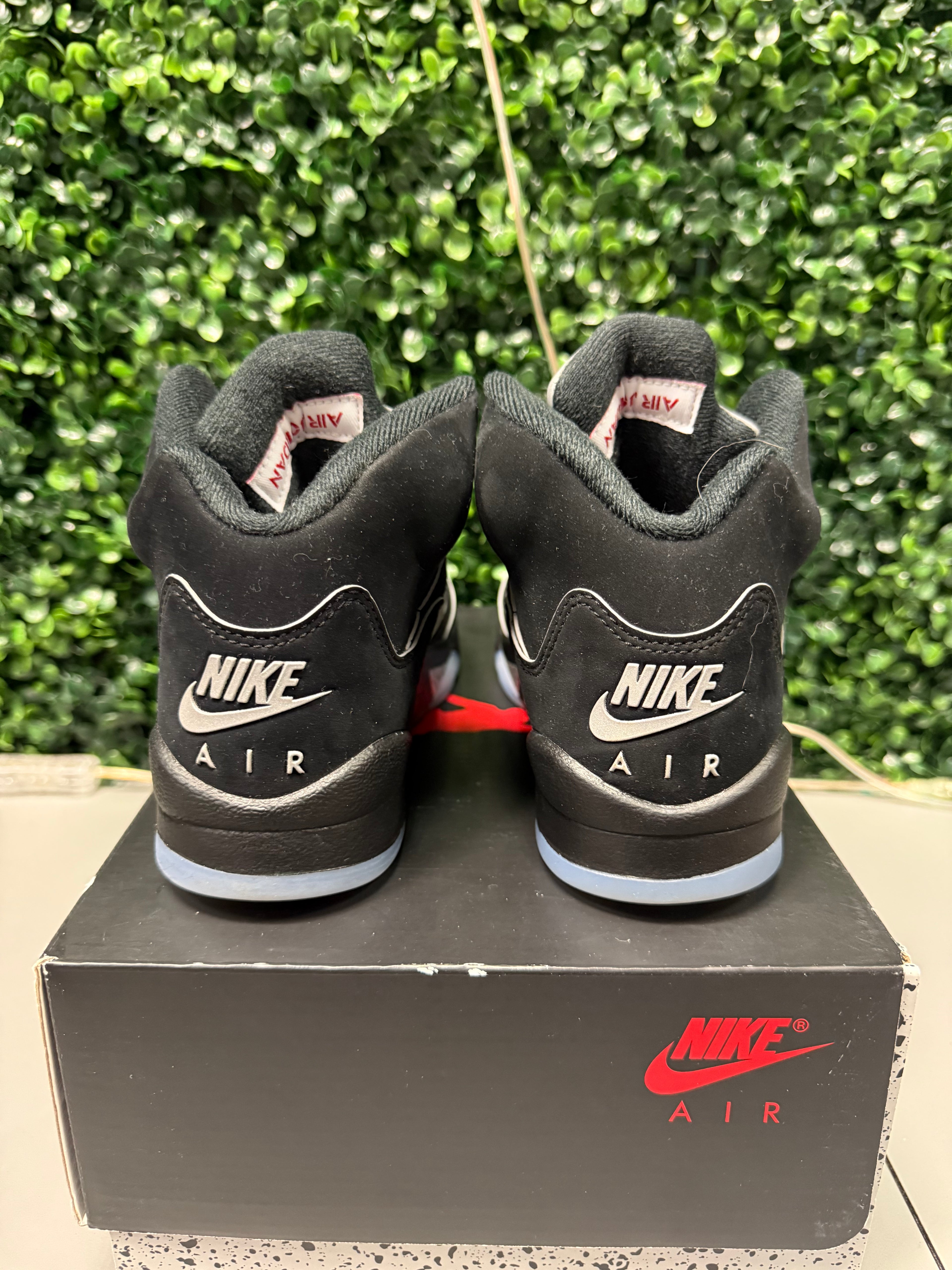 Jordan 5 "Metallic Reimagined" Size 4Y Preowned