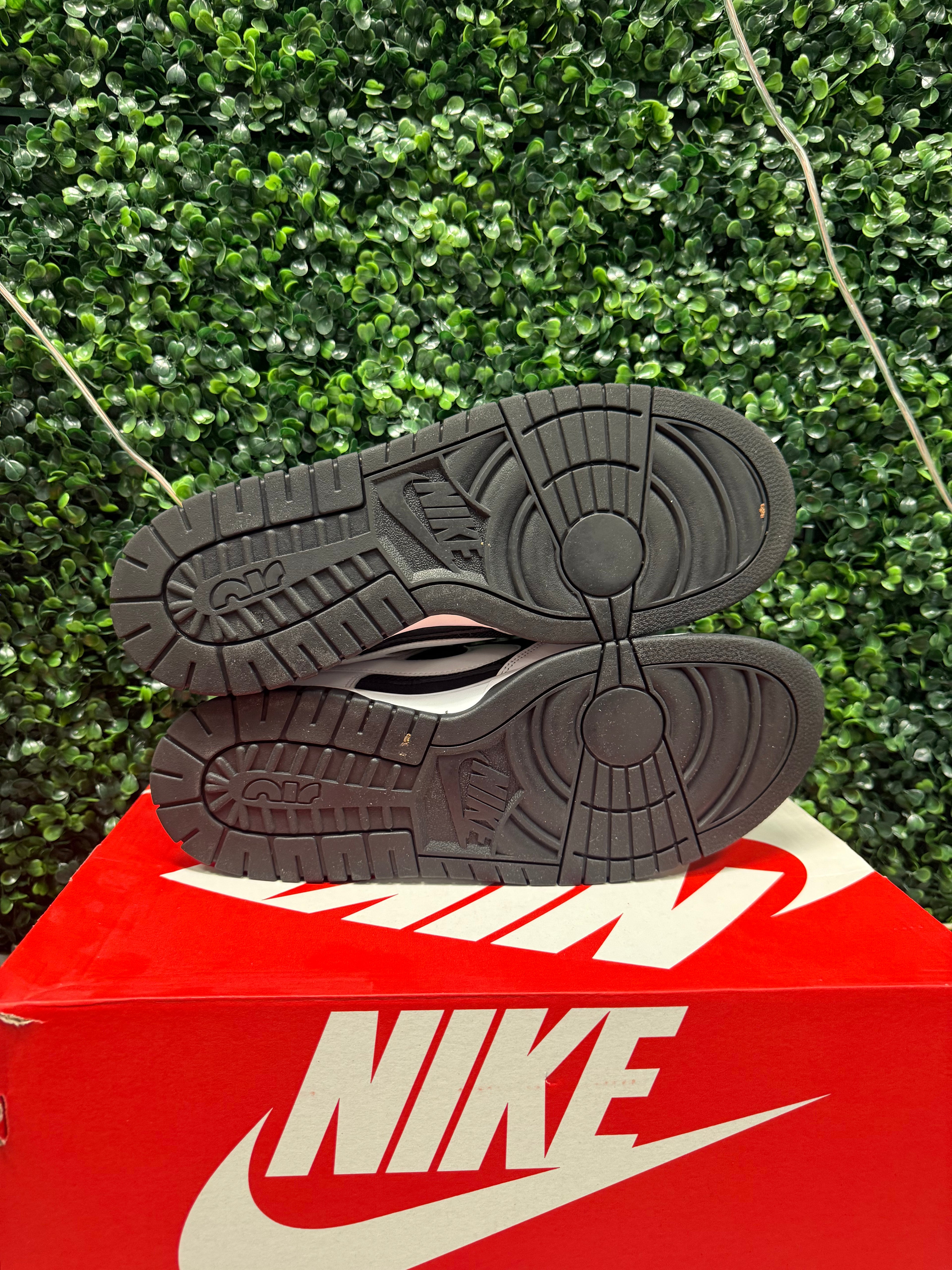 Nike Dunk Low "Jumbo Panda” Size 13 Preowned