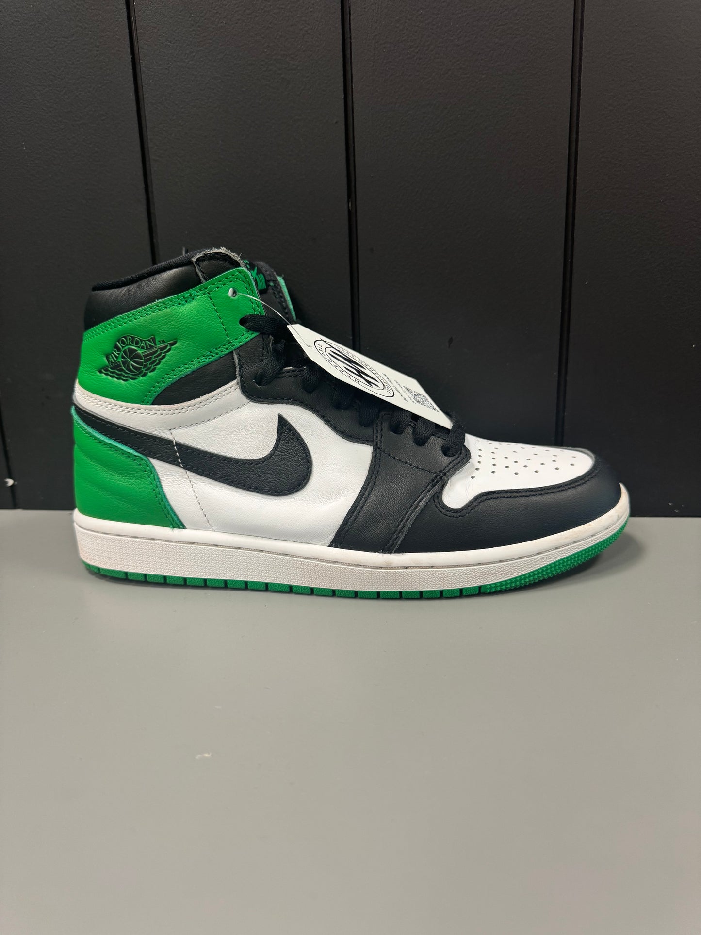 Jordan 1 High "Lucky Green" Size 7.5 Preowned