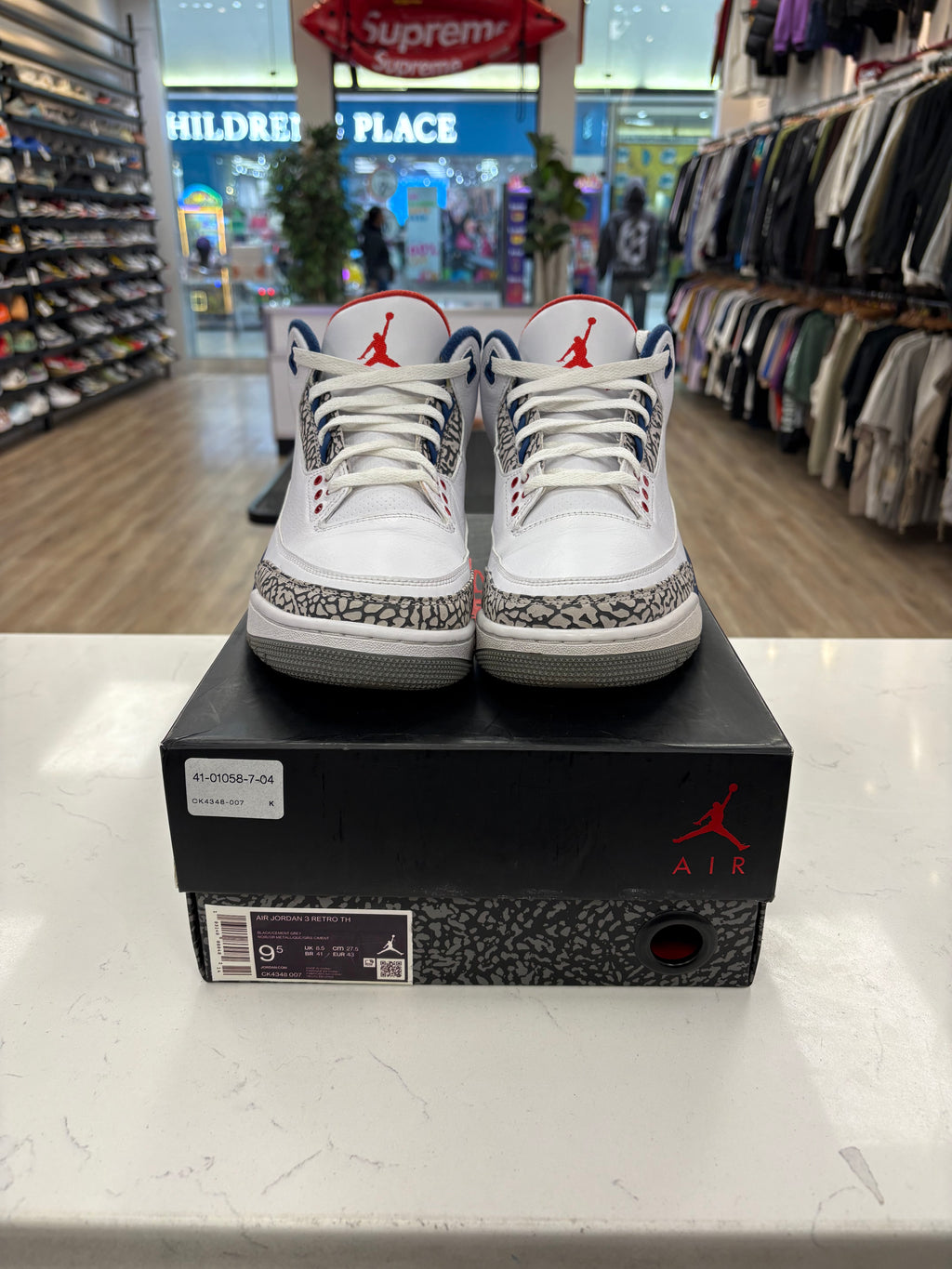 Jordan 3 “True Blue” Preowned Size 9.5