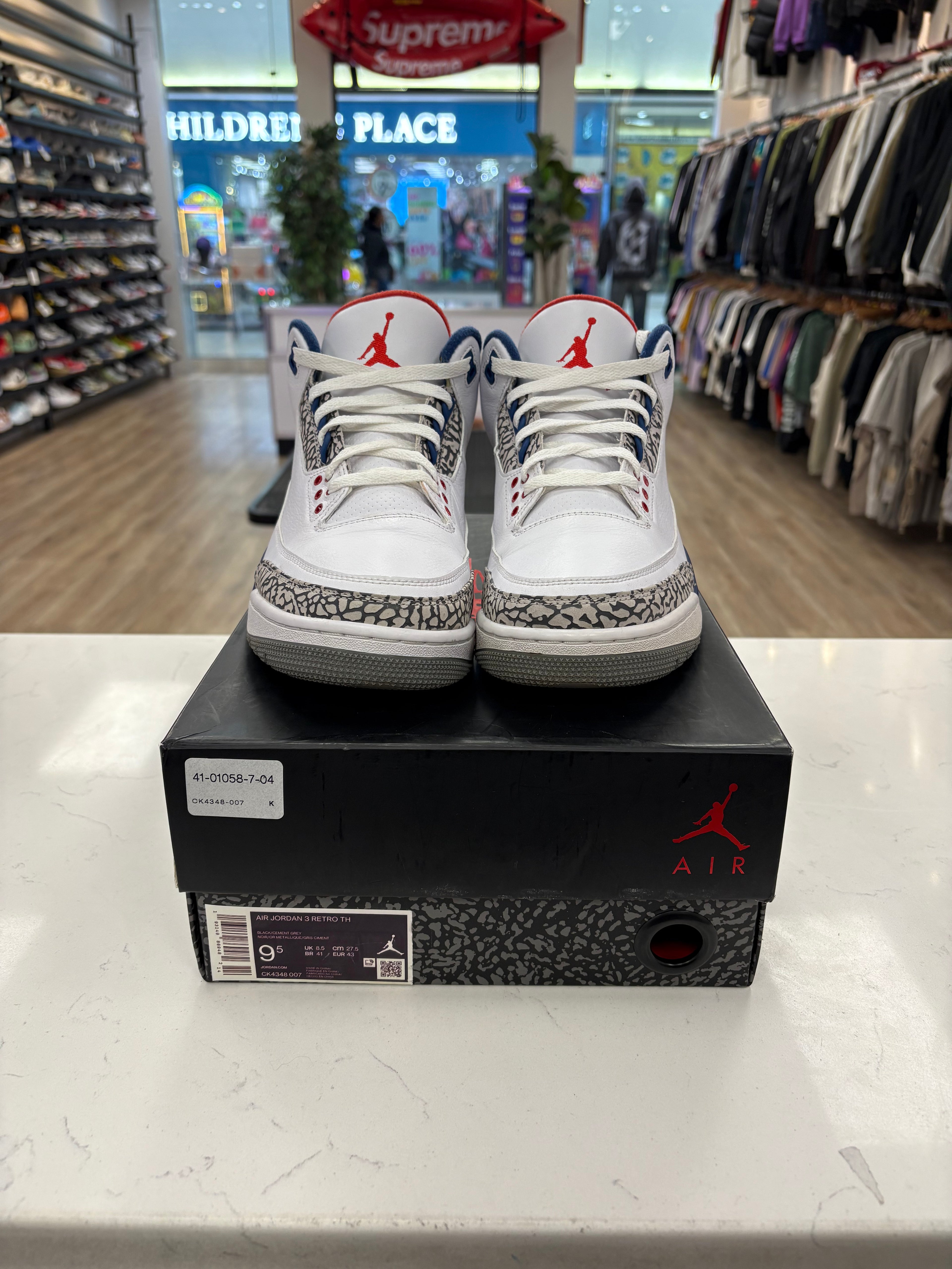 Jordan 3 “True Blue” Preowned Size 9.5