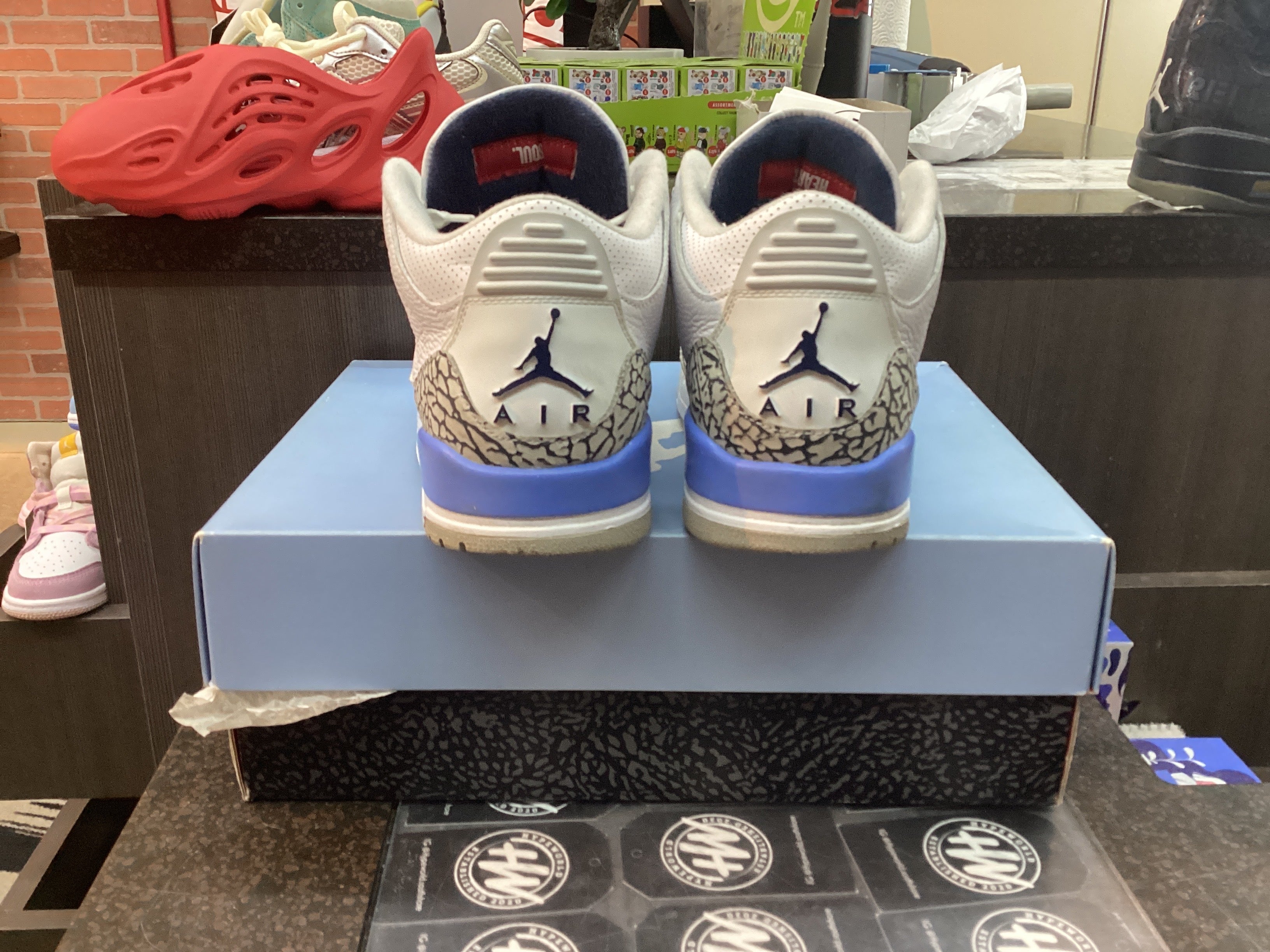 Jordan 3 “UNC” Size 8.5 Pre Owned