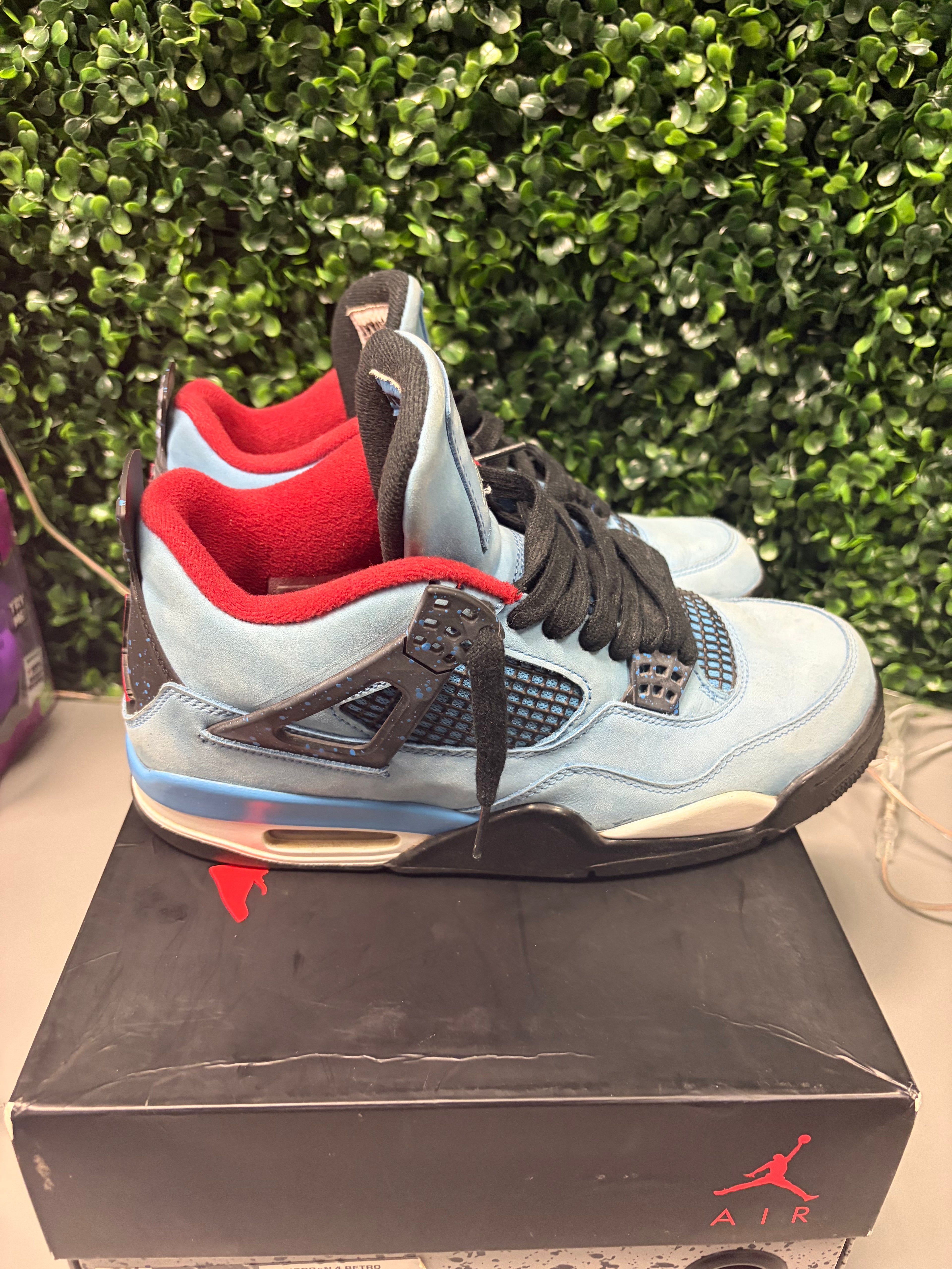 Jordan 4 Retro "Travis Scott Cactus Jack" Size 8.5 Preowned