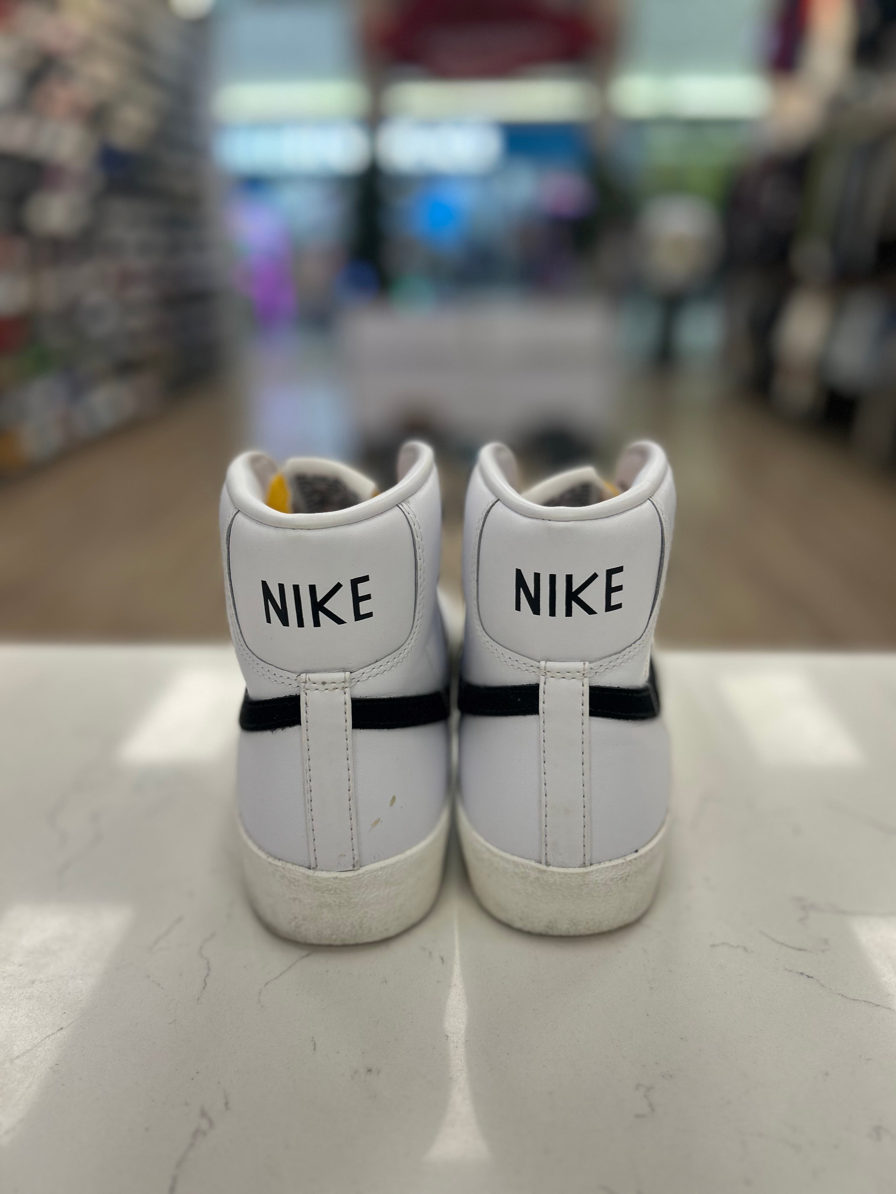 Nike Blazer Mid 77 Vintage “White Black” Preowned Size 10.5M No Box
