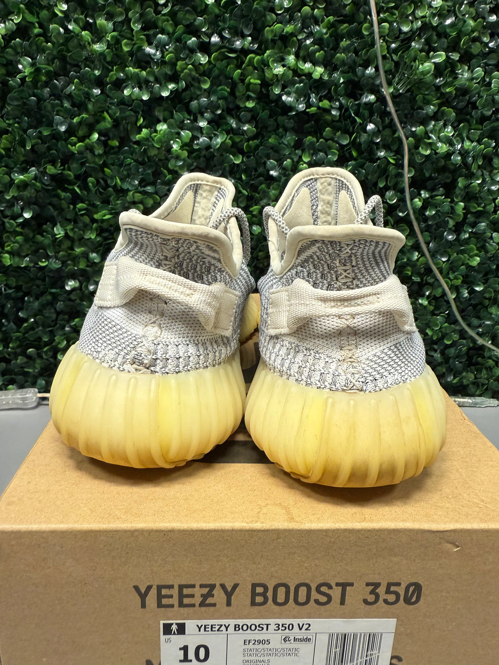 Yeezy 350 V2 "Static" Size 10 Preowned