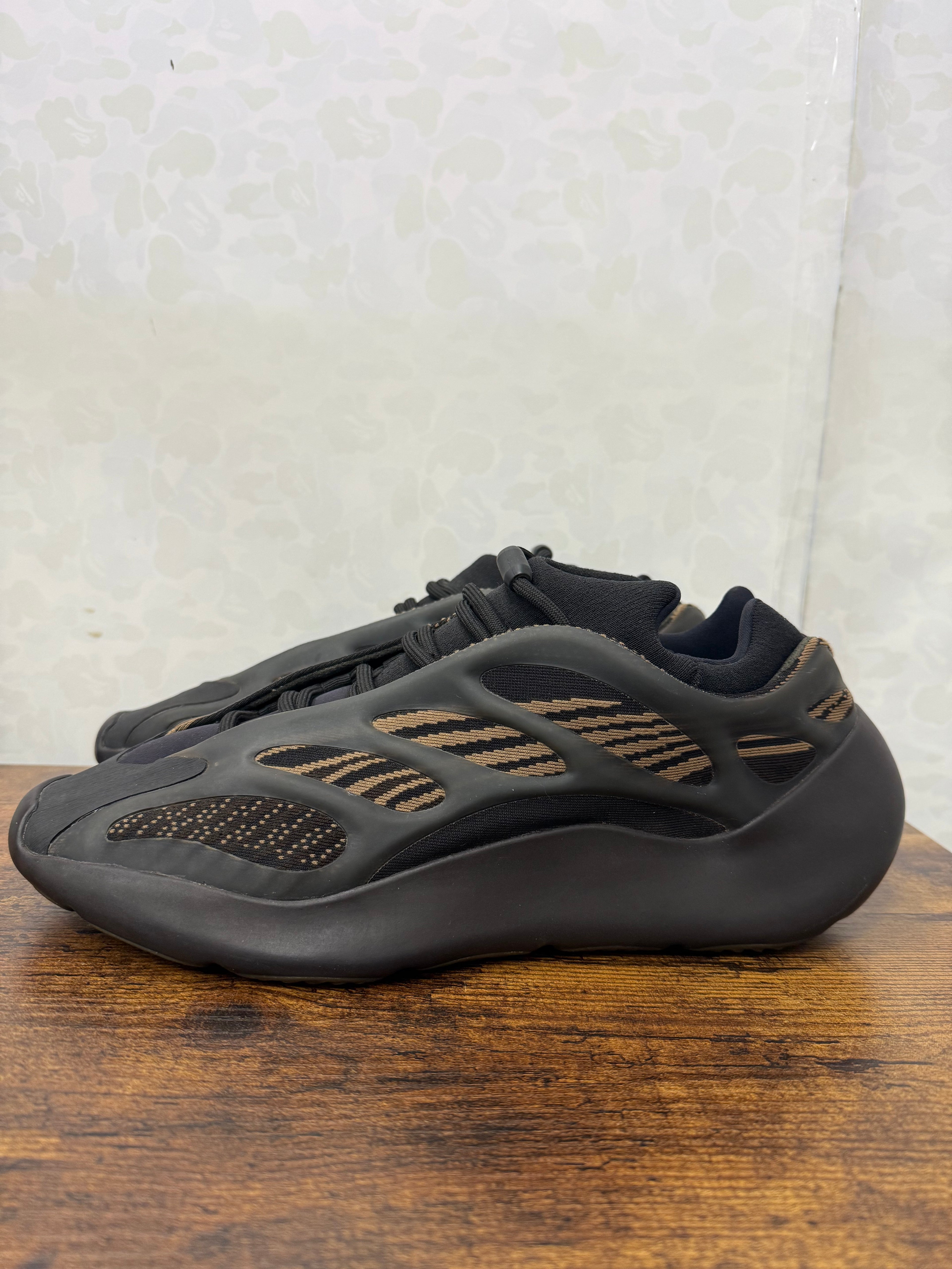 Yeezy 700 V3 “Clay Brown” Size 13 Preowned