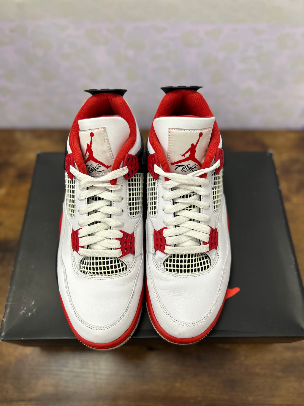 Jordan 4 “Fire Red” Preowned Size 9.5