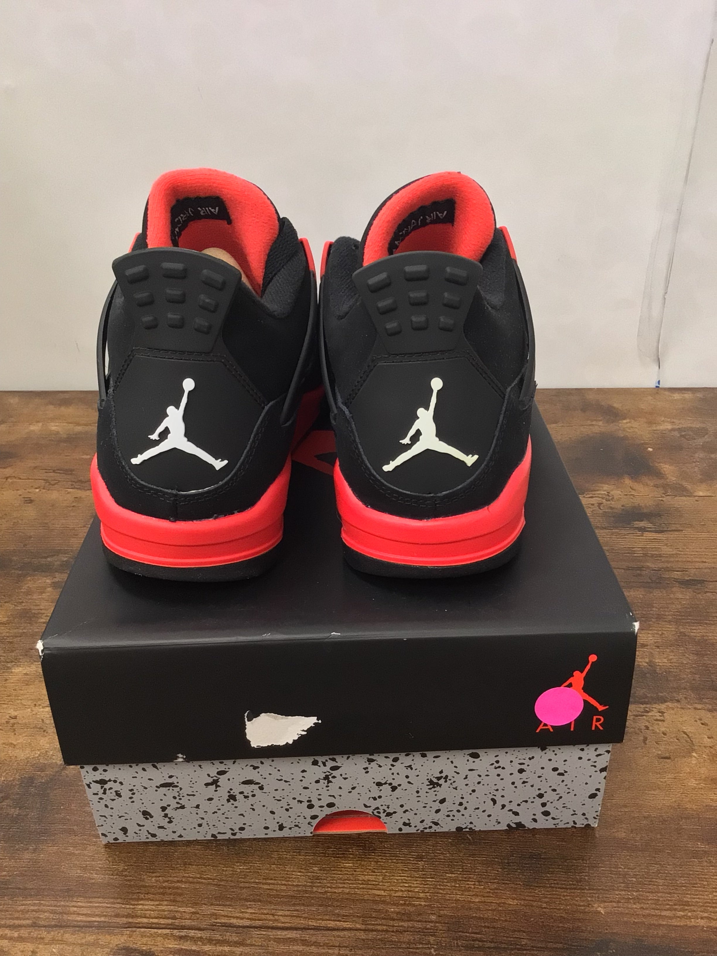 Jordan 4 Retro “Red Thunder” Size 5 Preowned