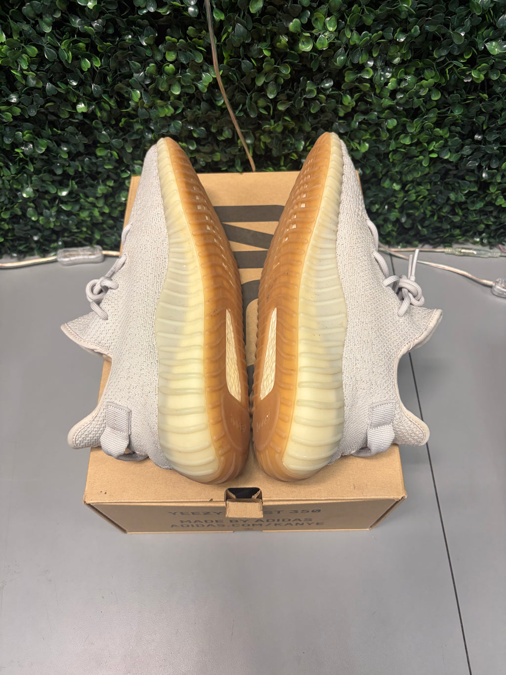 Adidas Yeezy Boost 350 V2 "Sesame" Size 11.5 Preowned