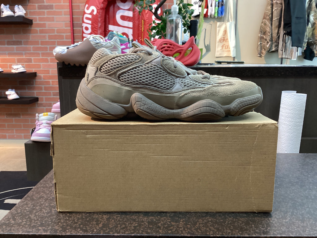 Yeezy 500 “Ash Grey” Preowned Size 9