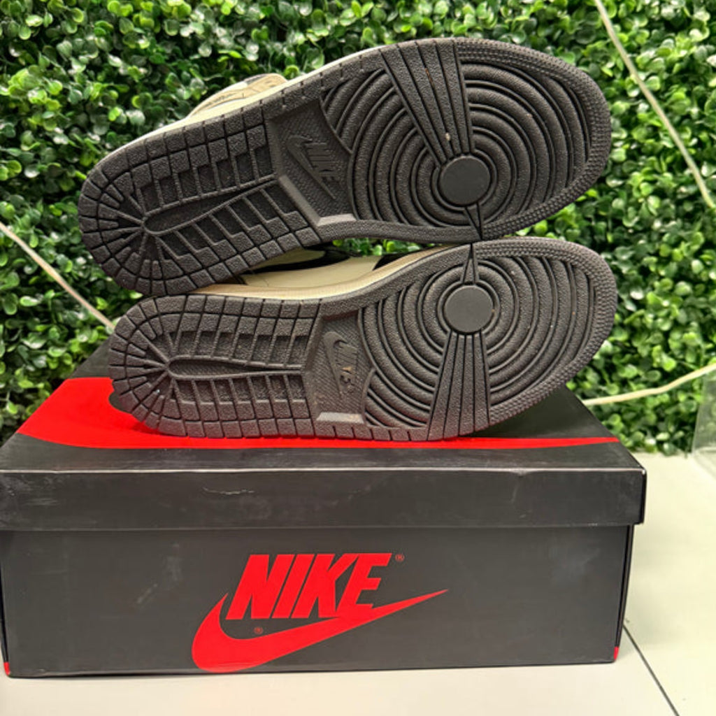 Jordan 1 High “Mocha" Size 8 Preowned