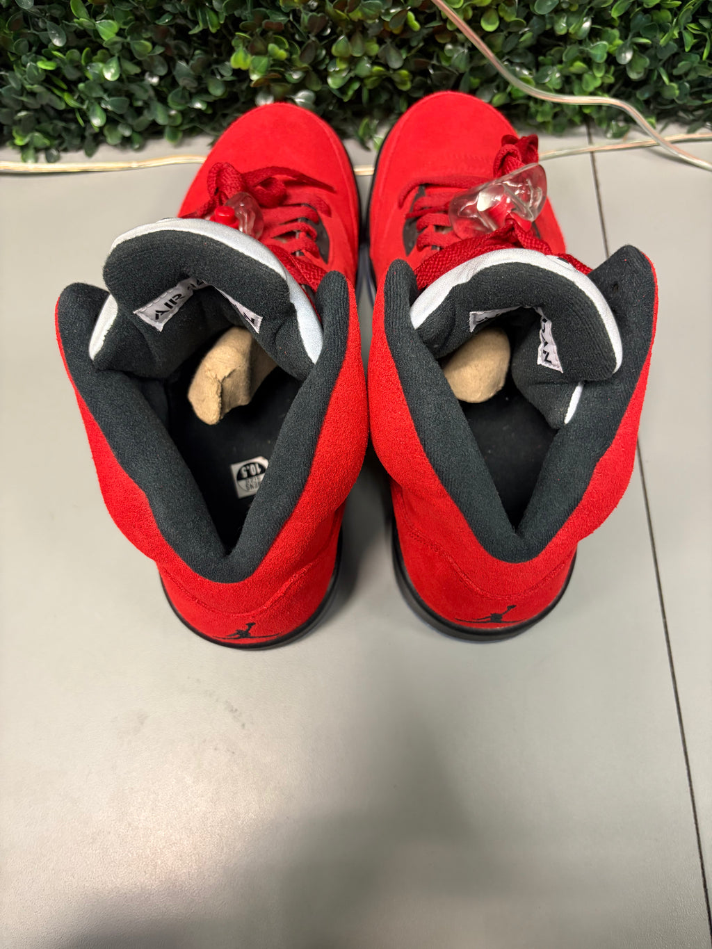 Jordan 5 Retro "Raging Bull Red" Size 10.5 Preowned