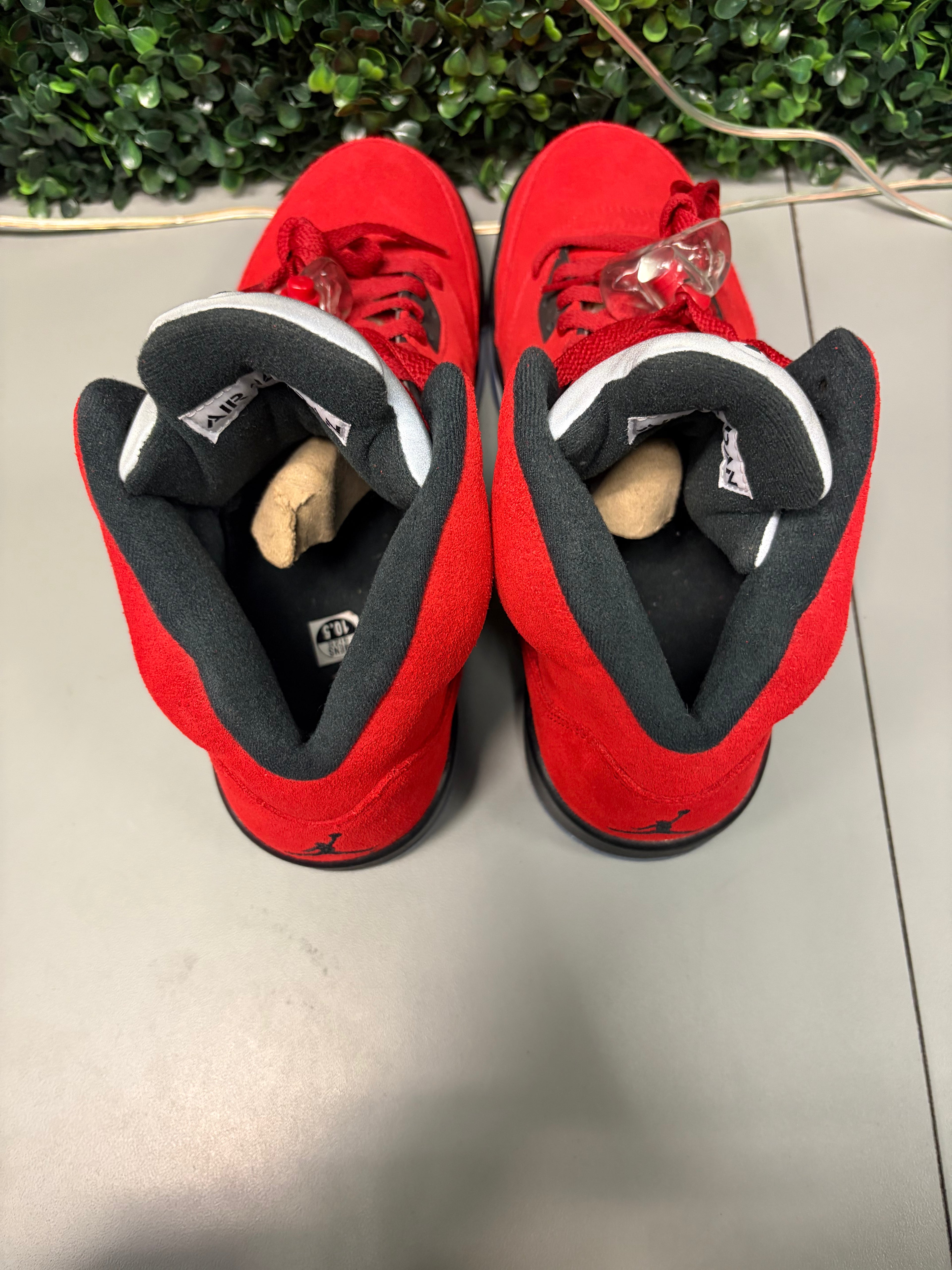 Jordan 5 Retro "Raging Bull Red" Size 10.5 Preowned